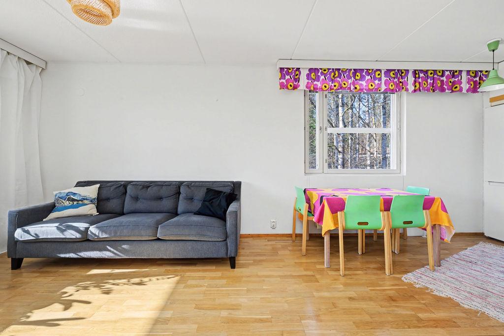 Sarastuspolku 5, Vantaanlaakso, Vantaa