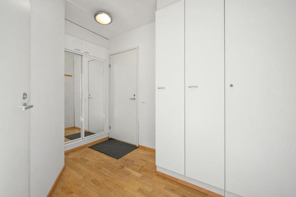 Sarastuspolku 5, Vantaanlaakso, Vantaa