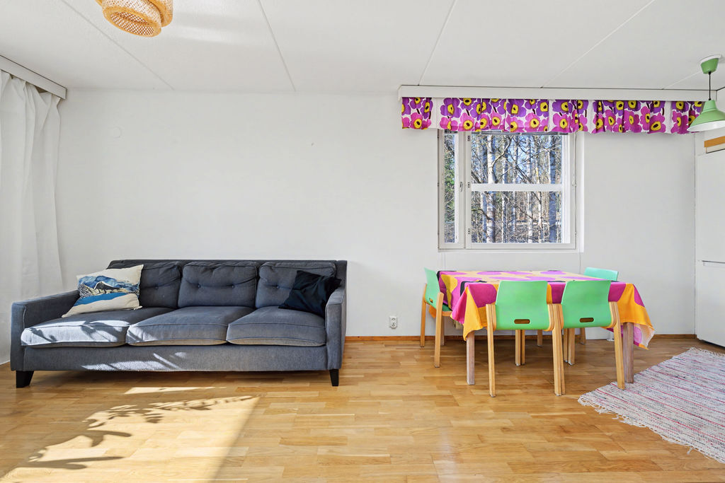 Sarastuspolku 5, Vantaanlaakso, Vantaa