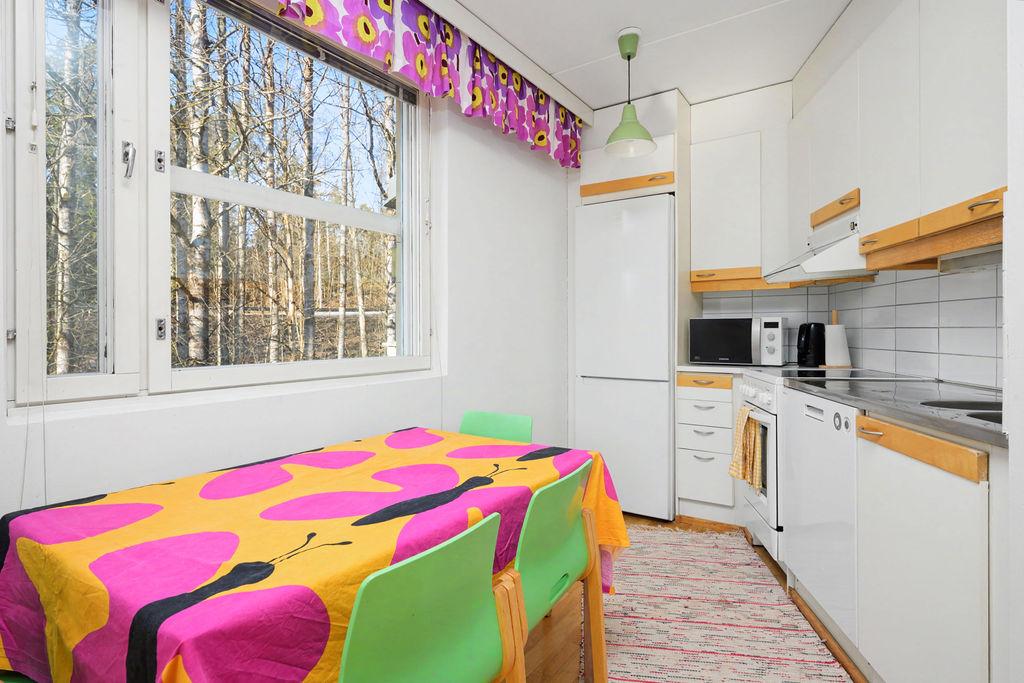 Sarastuspolku 5, Vantaanlaakso, Vantaa