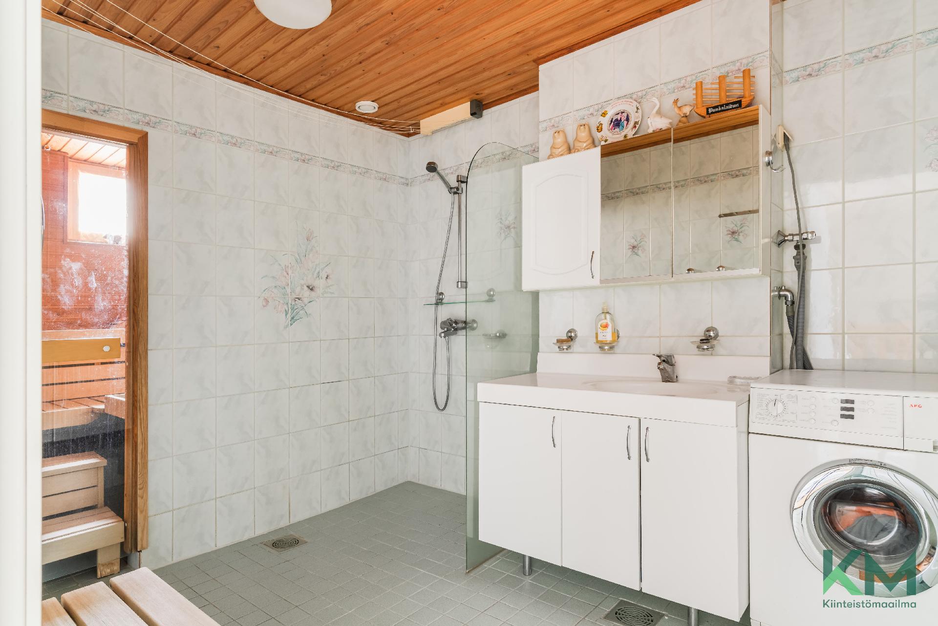 Kuukiventie 9, Laajasalo, Helsinki