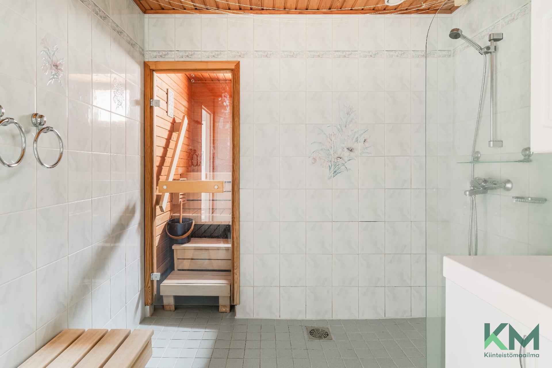 Kuukiventie 9, Laajasalo, Helsinki