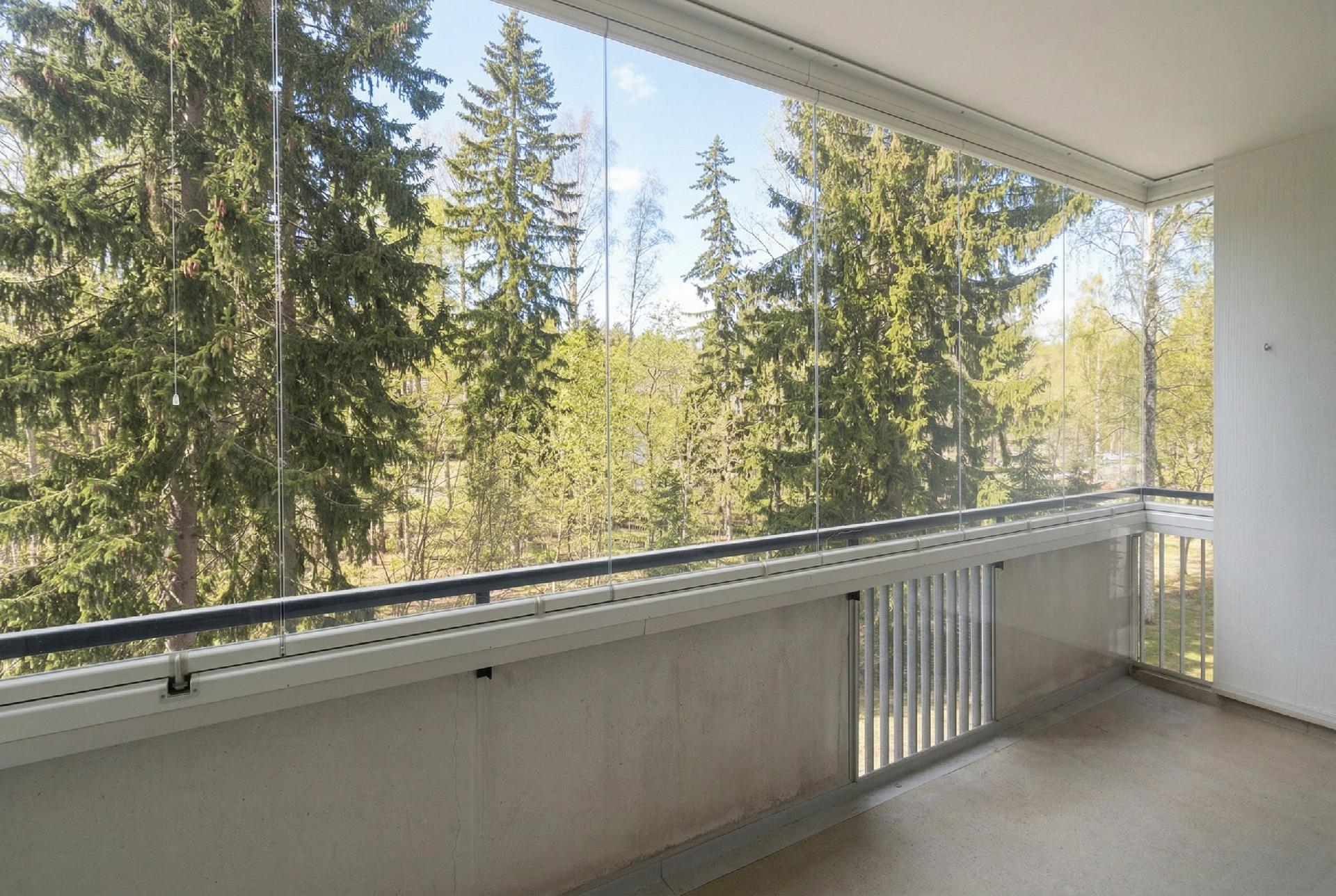 Lasitettua parveketta