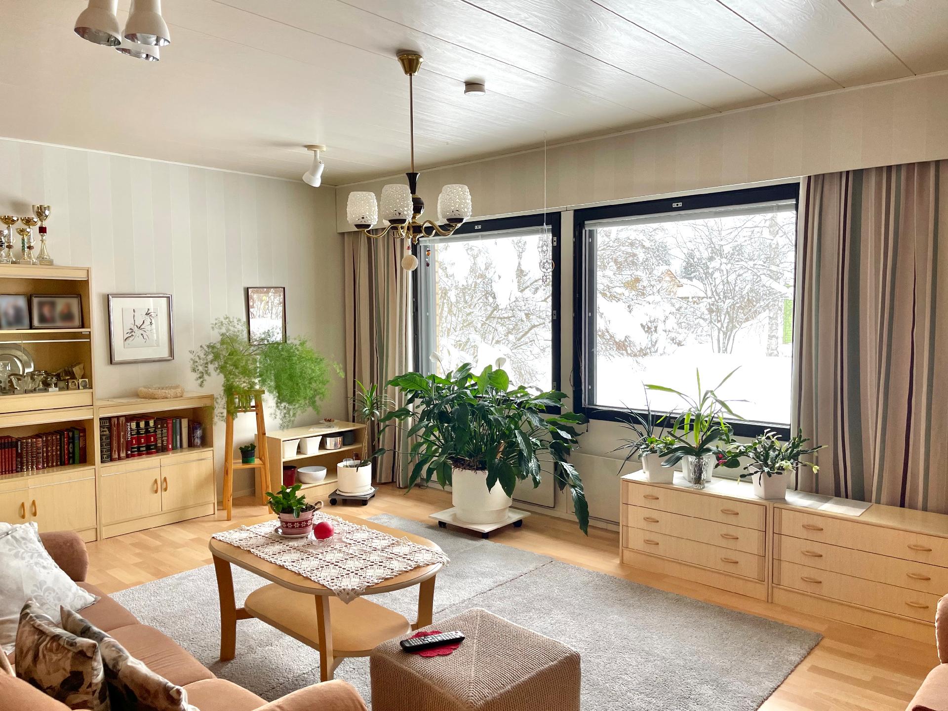 Metsäkatu 44, Kuhmo