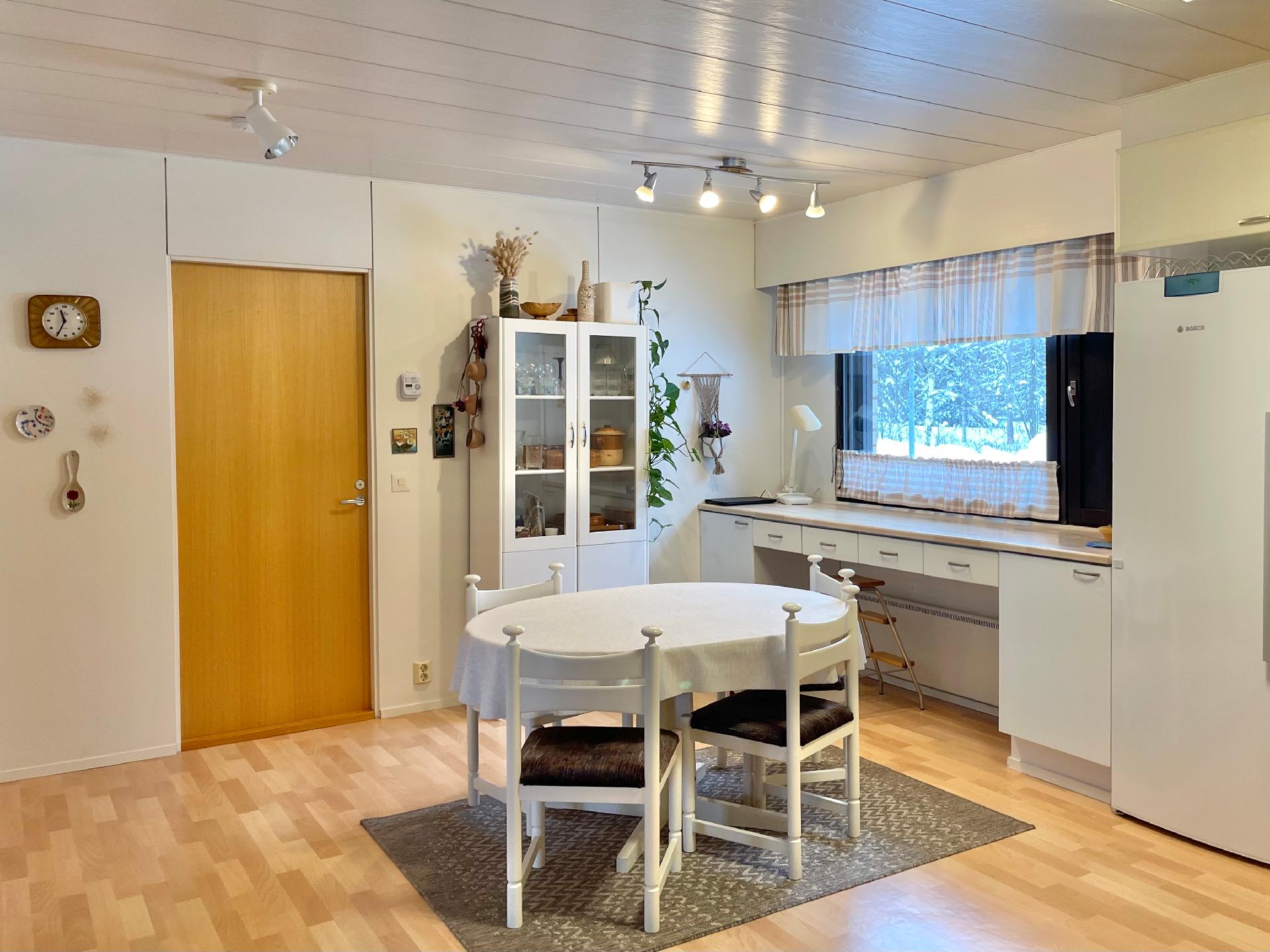 Metsäkatu 44, Kuhmo