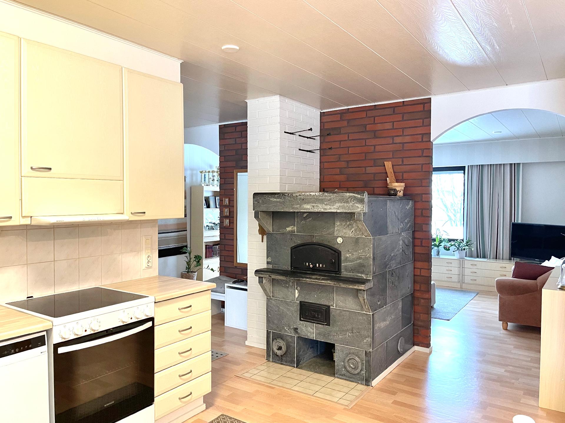 Metsäkatu 44, Kuhmo