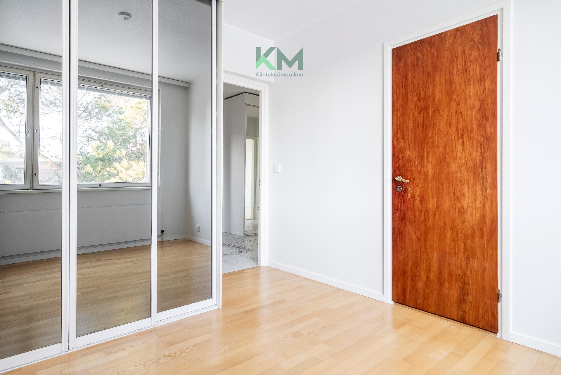 Takaniityntie 5, Tapaninvainio, Helsinki