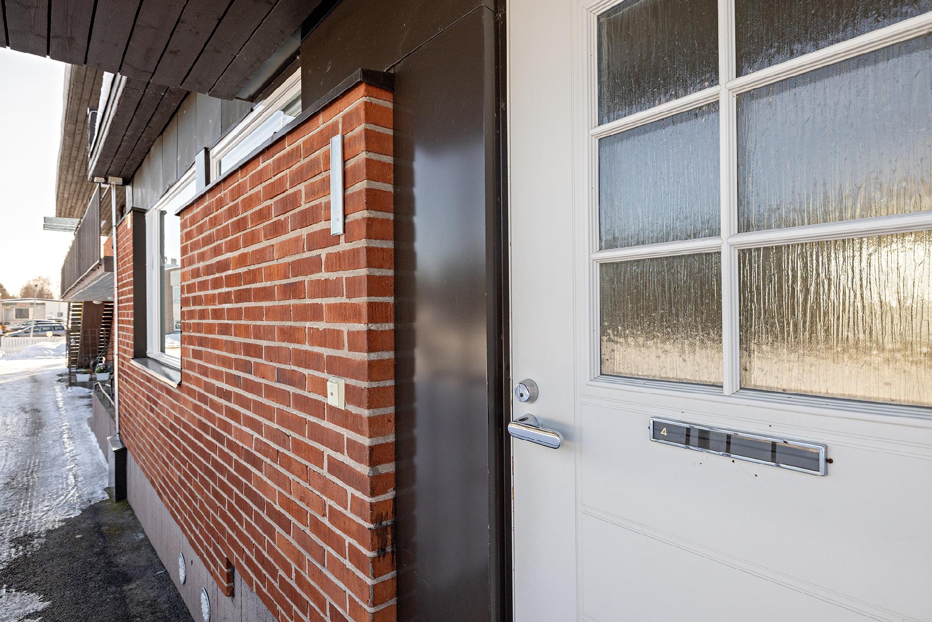 Kirkkotie 4, Utajärvi