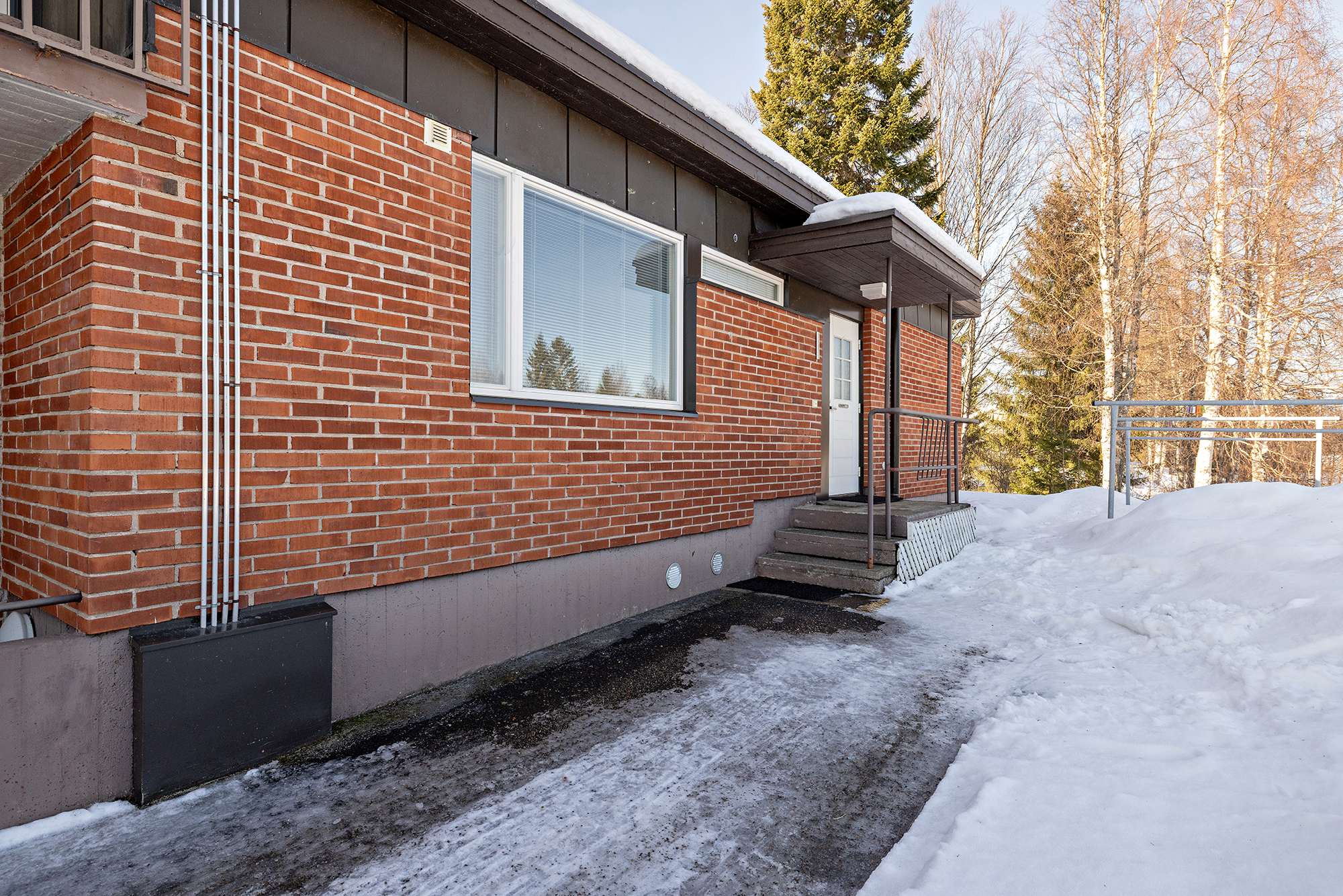 Kirkkotie 4, Utajärvi