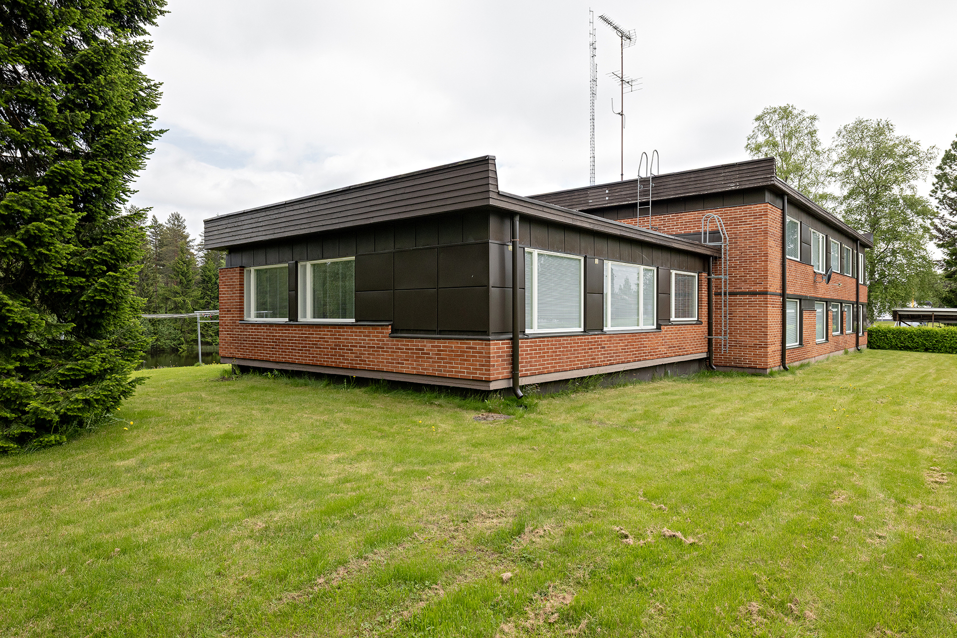 Kirkkotie 4, Utajärvi