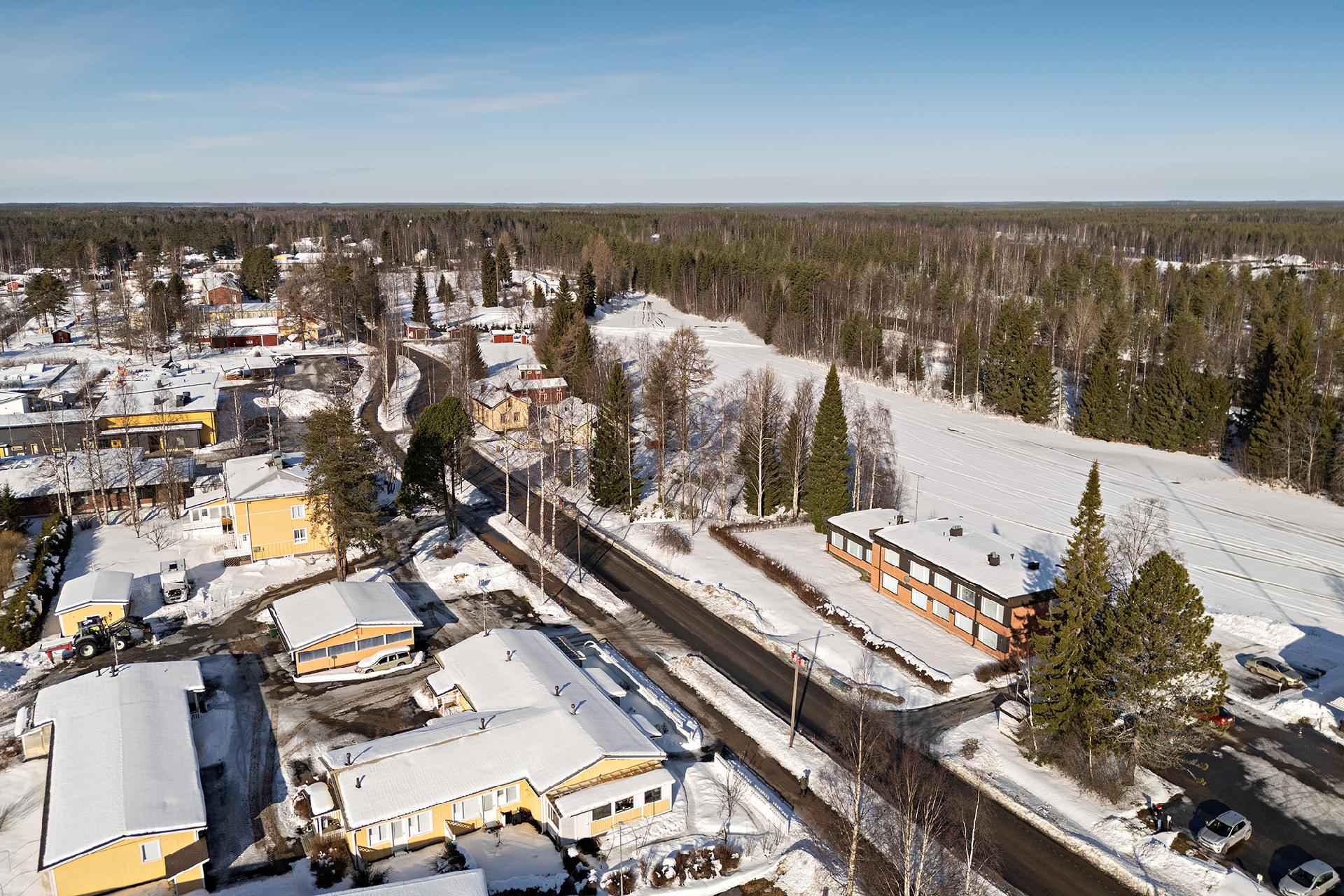 Kirkkotie 4, Utajärvi