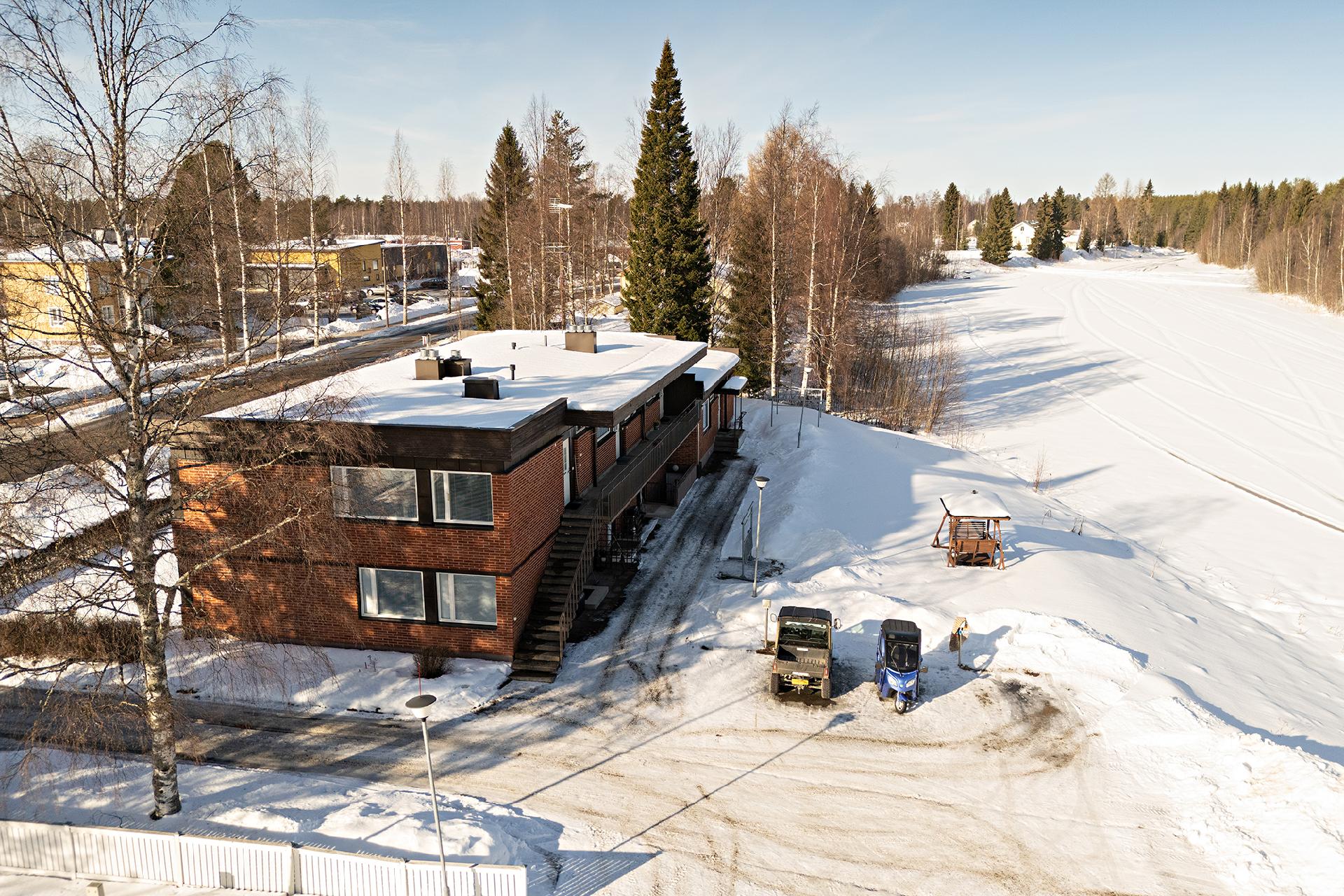 Kirkkotie 4, Utajärvi