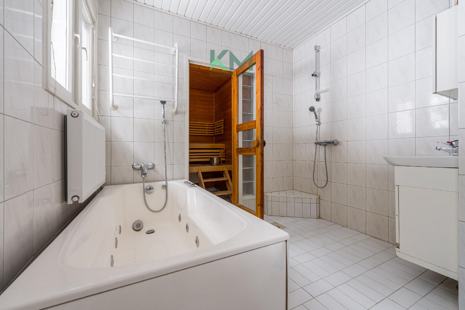 Tiaisenpolku 26, Peipposenrinne, Kuopio