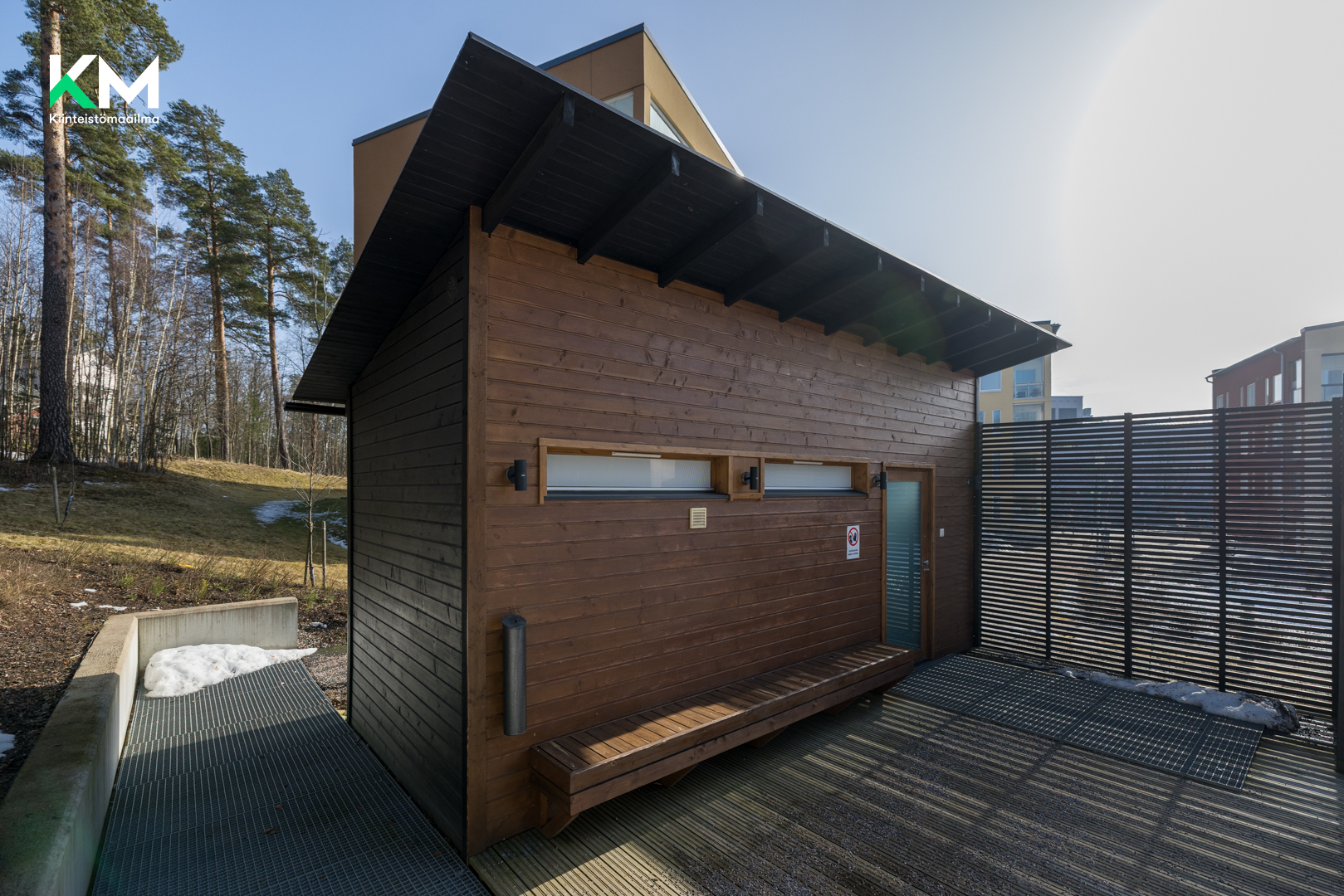 Taloyhtiöllä pihasauna käytössä