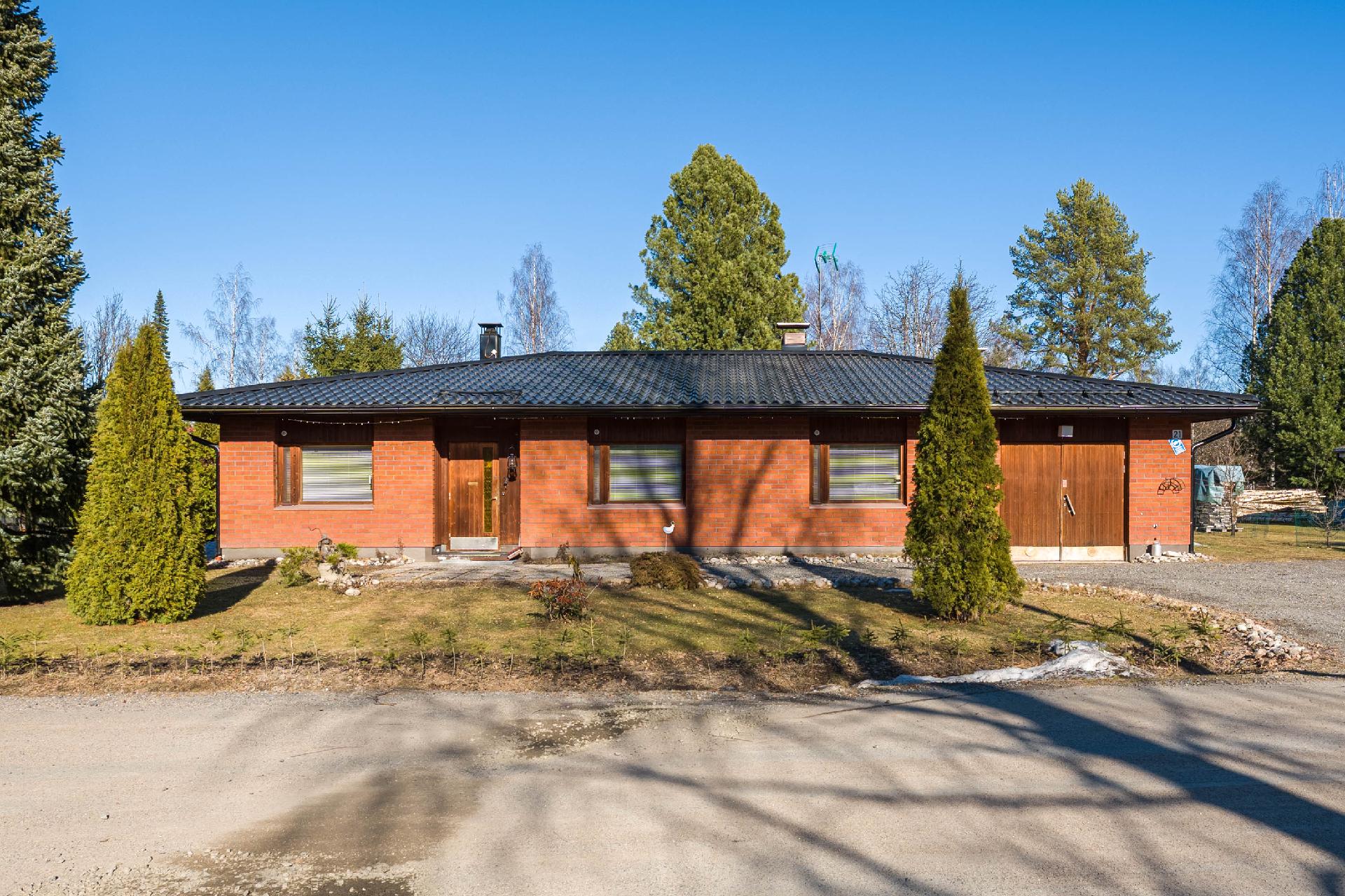 Koulutie 21, Rautalampi