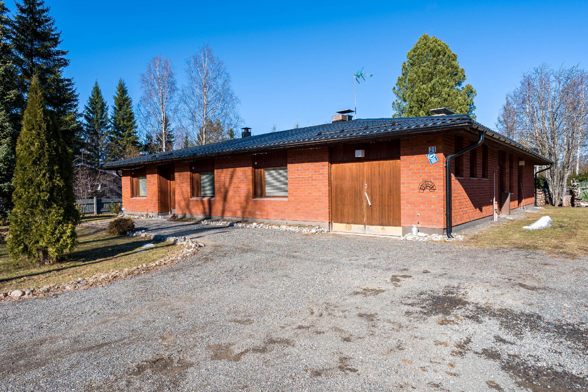 Koulutie 21, Rautalampi