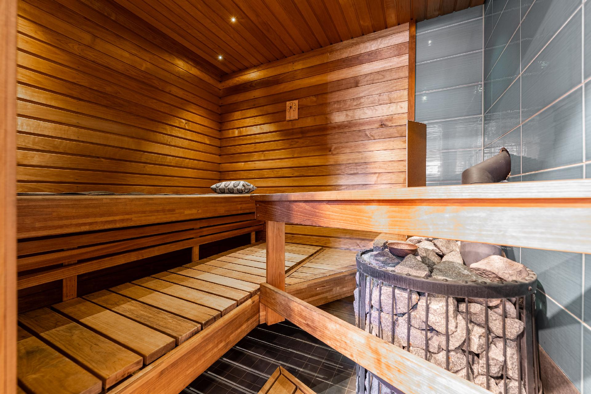 Sauna puukiukaalla