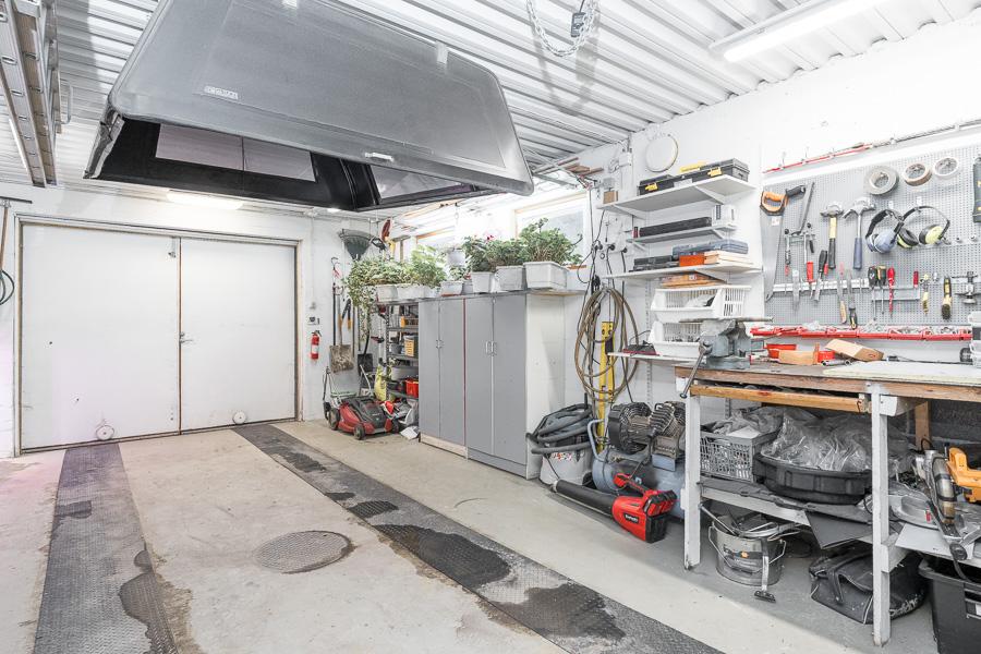 ALAKERRAN TILAVA AUTOTALLO