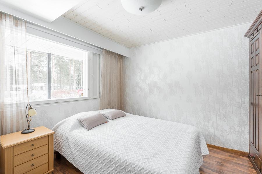 ALAKERRAN TOINEN MAKUUHUONE