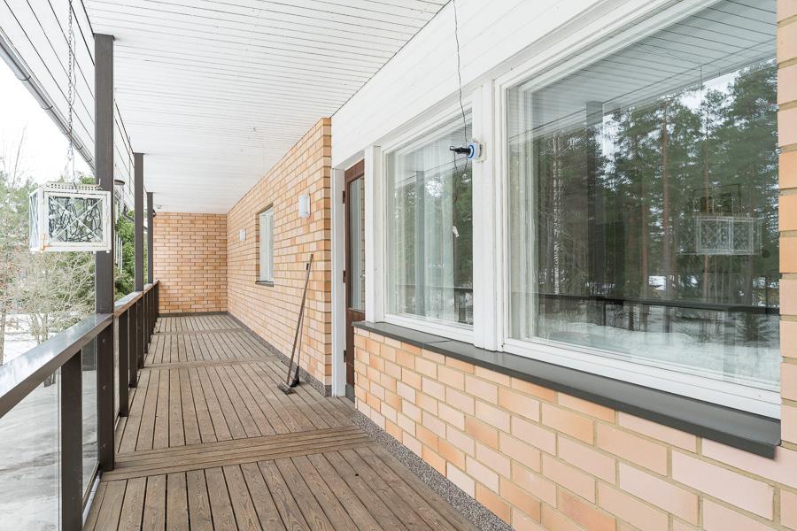 TALON LEVYINEN PARVEKE, N. 19 METRIÄ