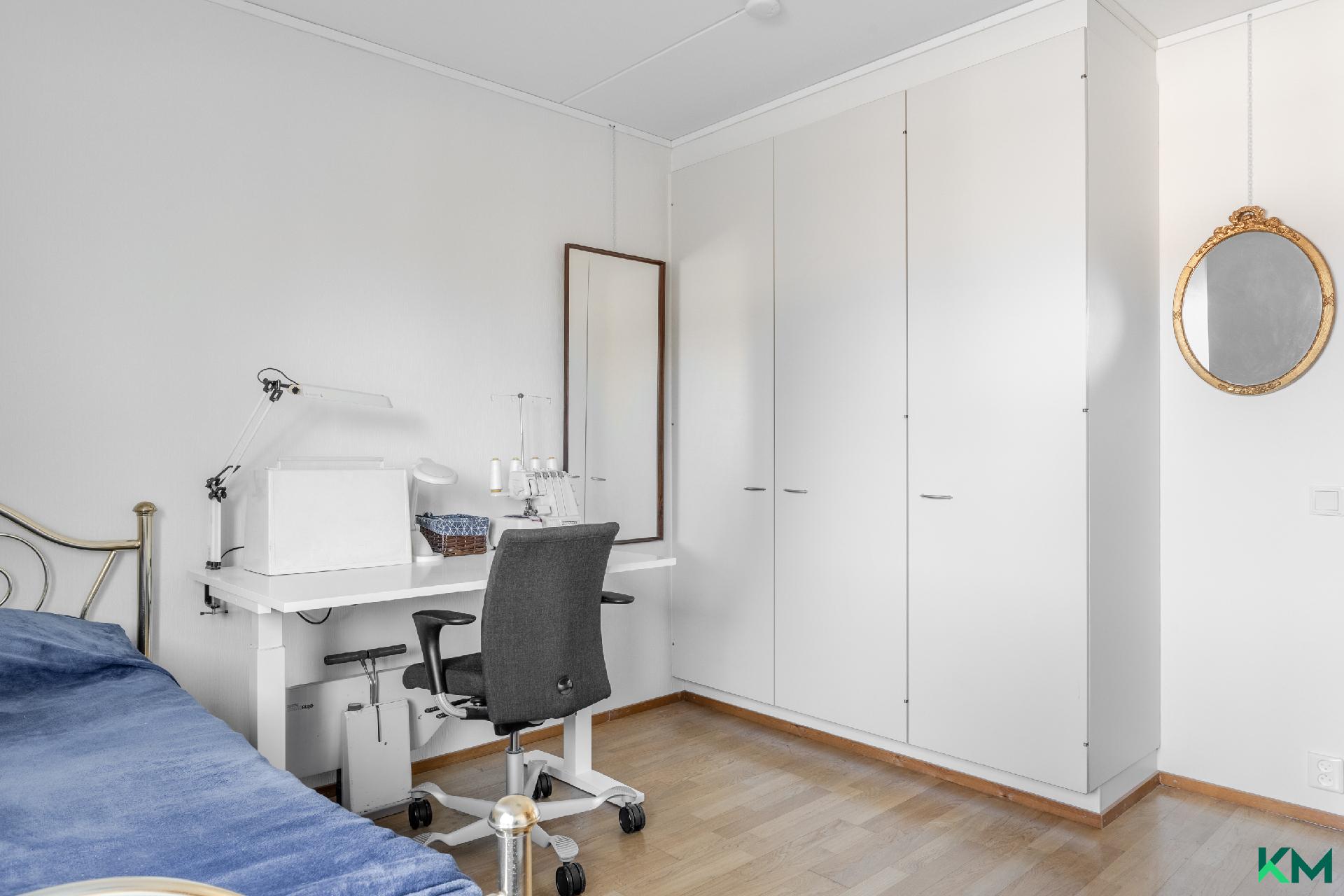 Karhusuontie 6, Pukinmäki, Helsinki