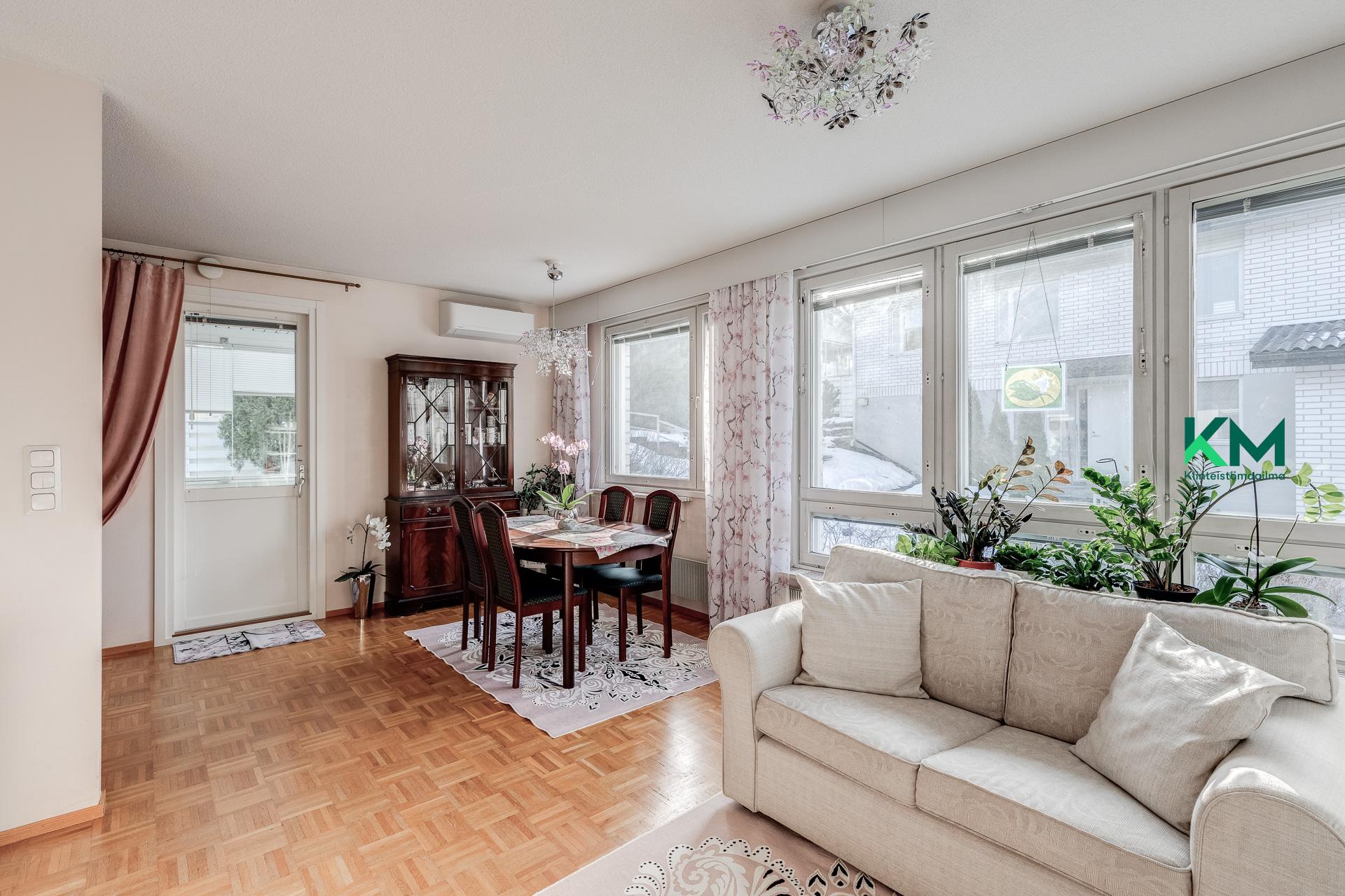 Osuuskunnantie 96, Länsi-Pakila, Helsinki