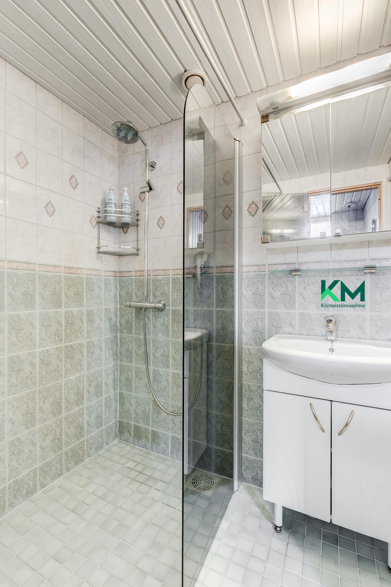 Osuuskunnantie 96, Länsi-Pakila, Helsinki