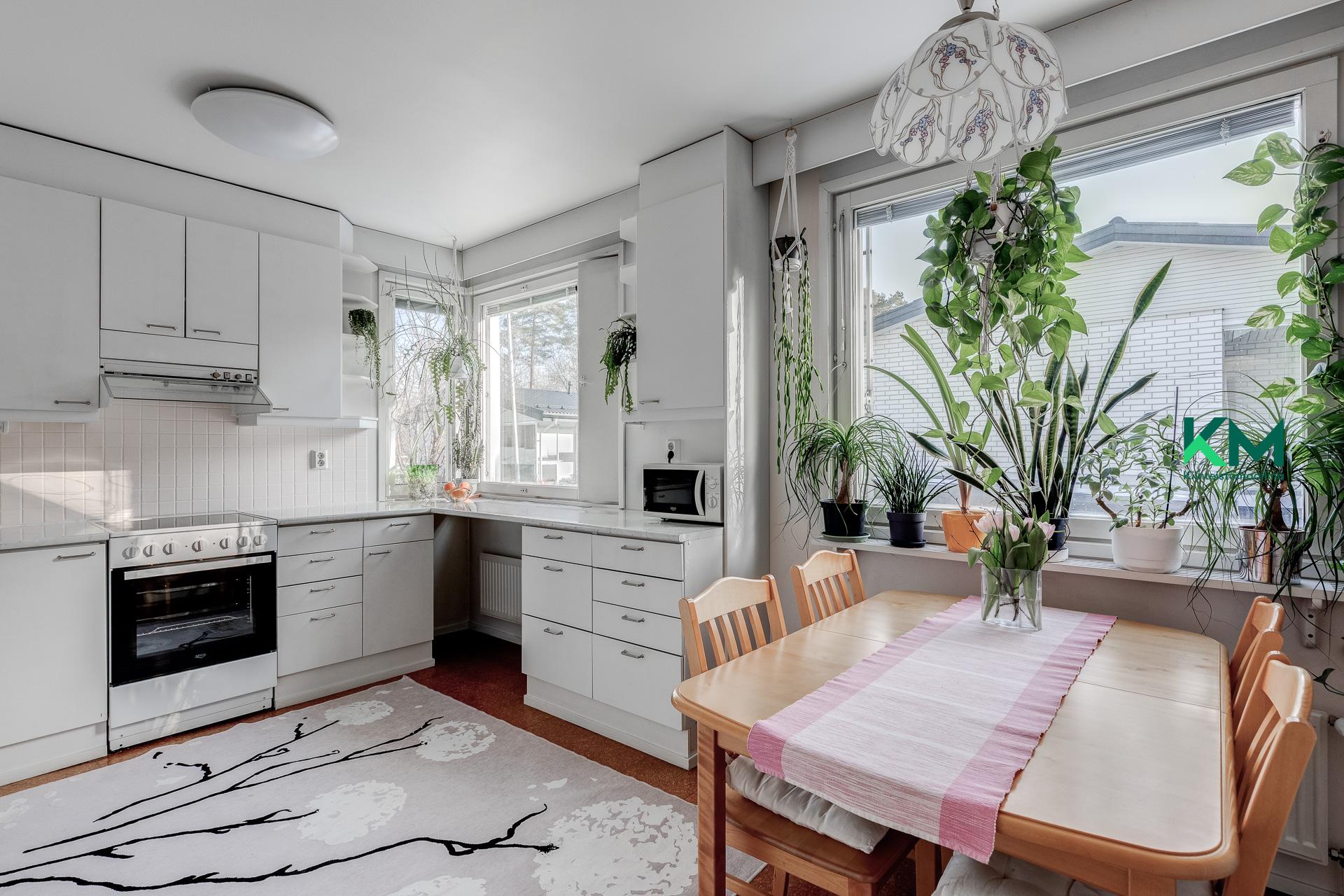 Osuuskunnantie 96, Länsi-Pakila, Helsinki