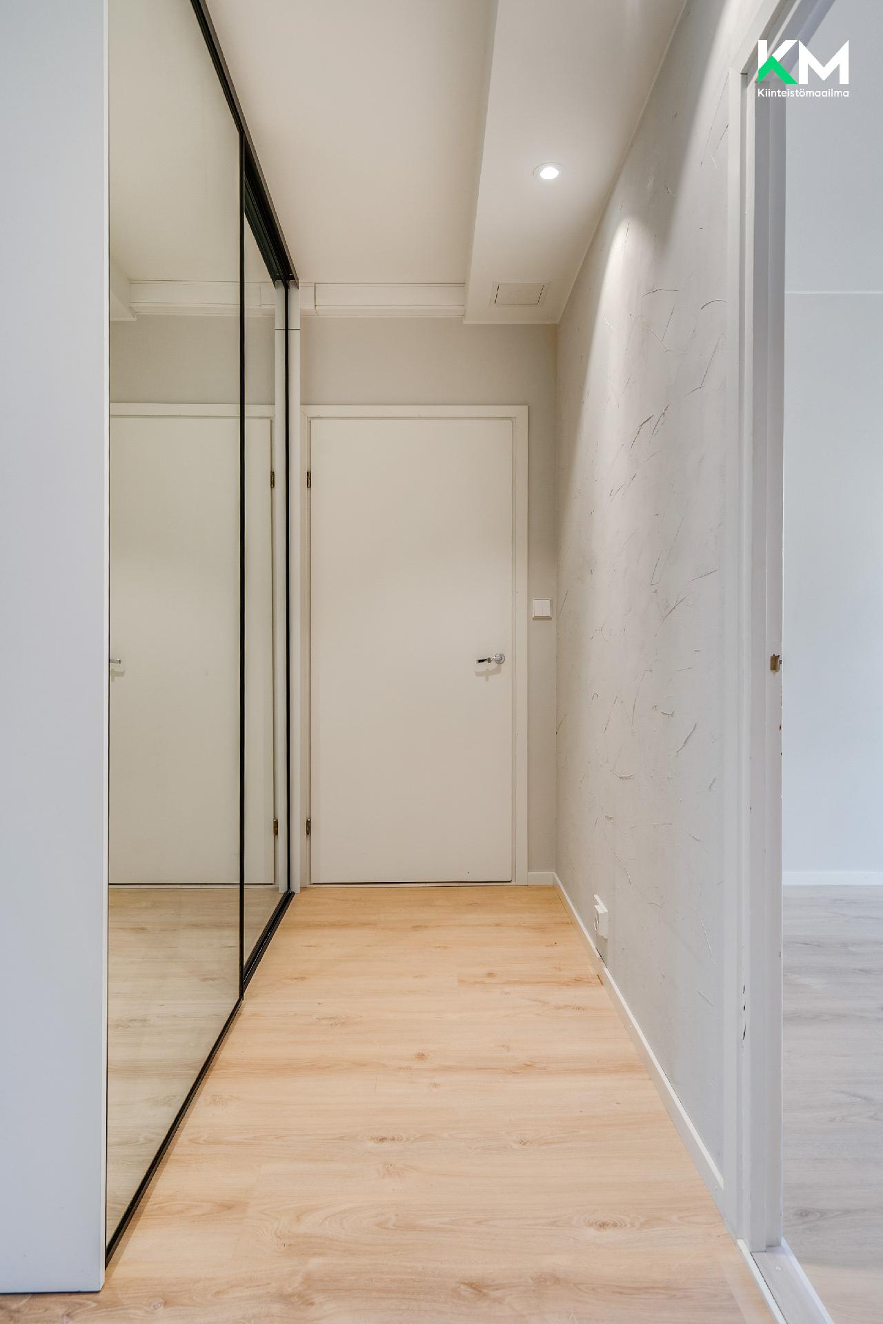 Itäinen Rantakatu 48-50, Martti, Turku