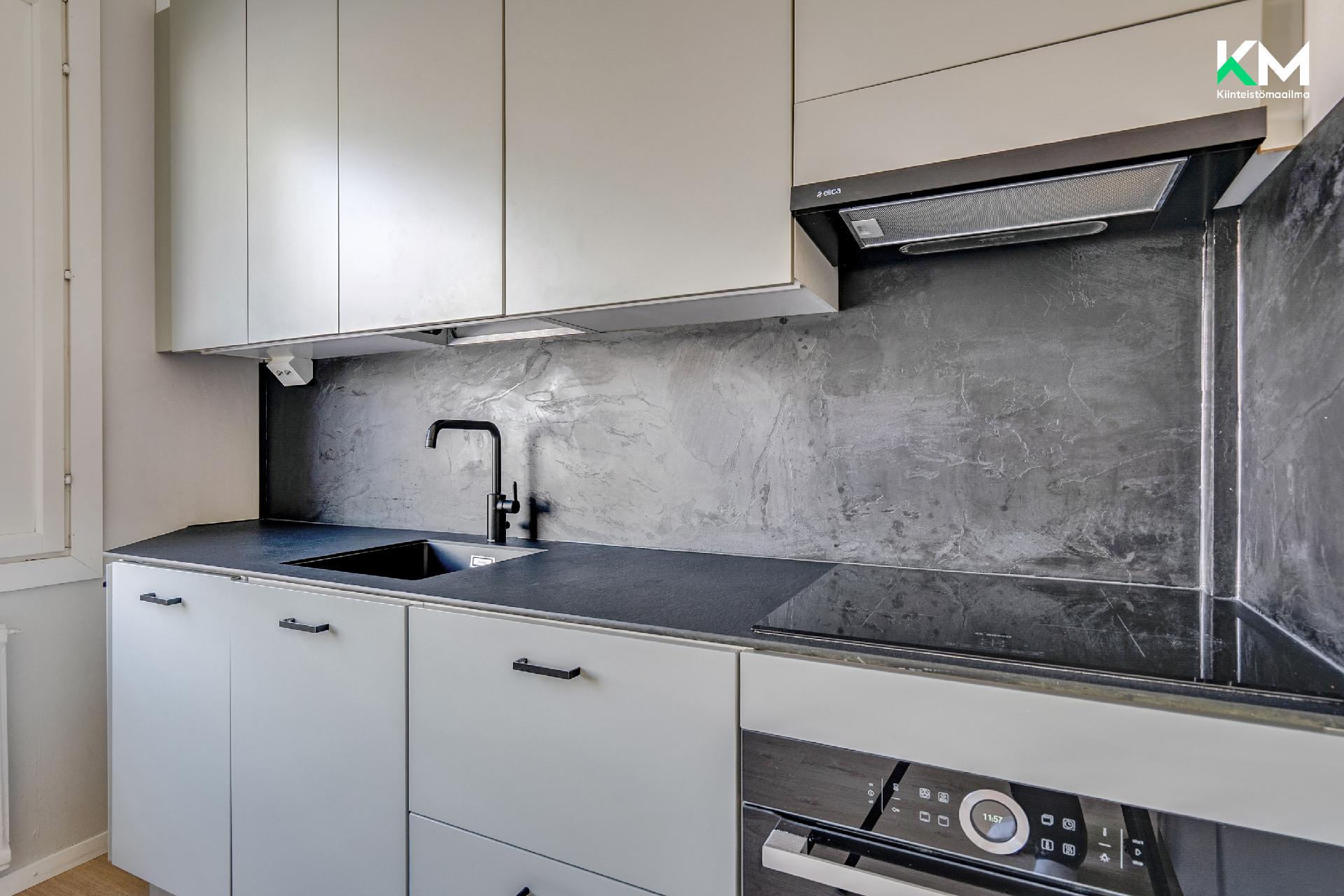 Itäinen Rantakatu 48-50, Martti, Turku