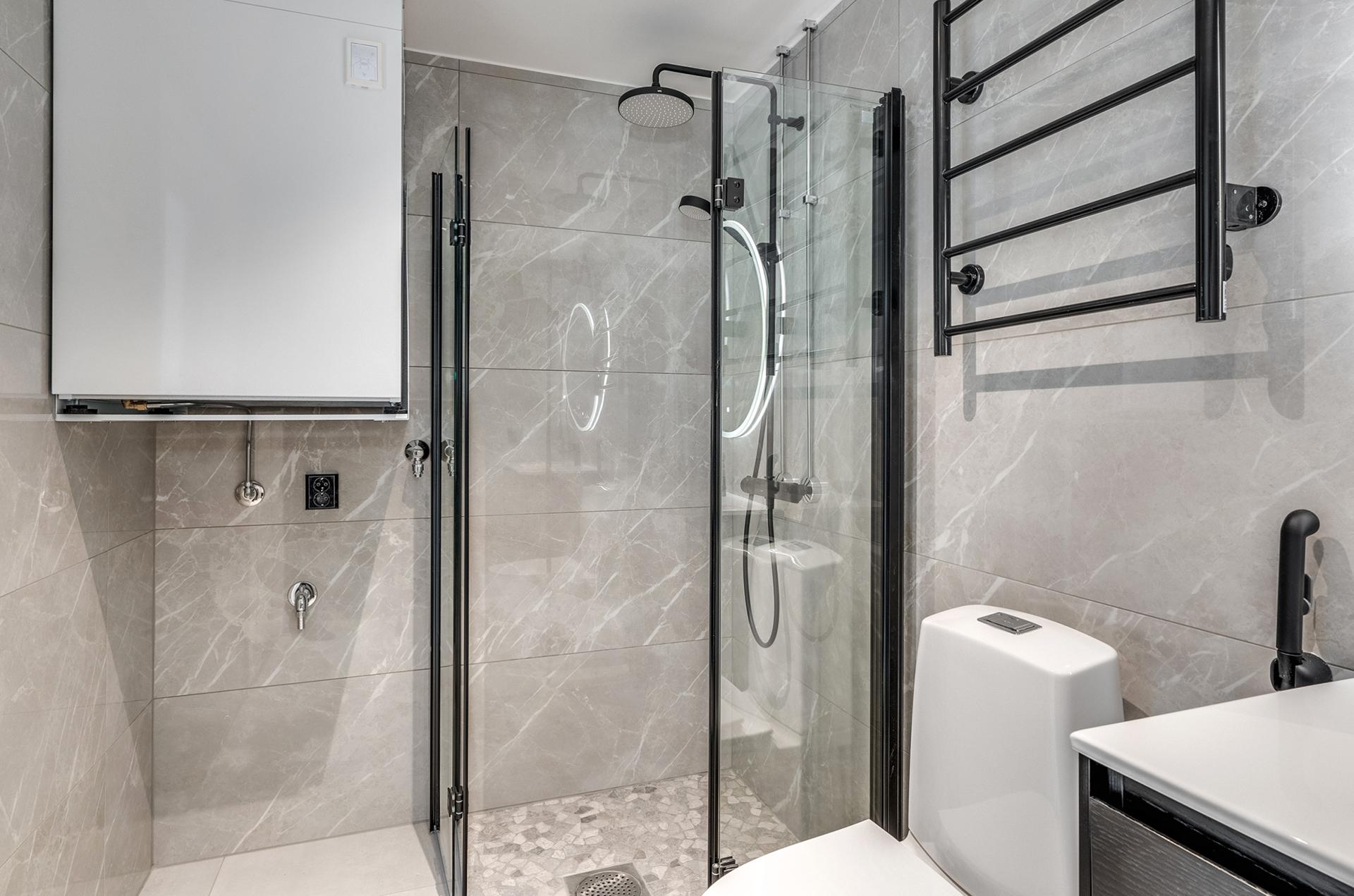 Taittuvat suihkukaapin ovet