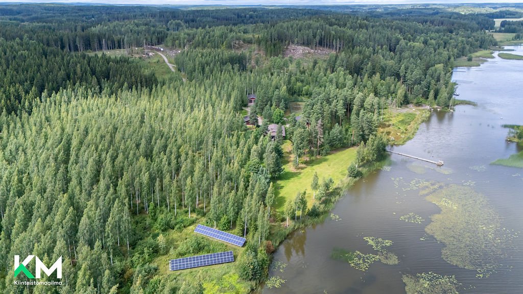 Oma aurinkopaneli voimala
