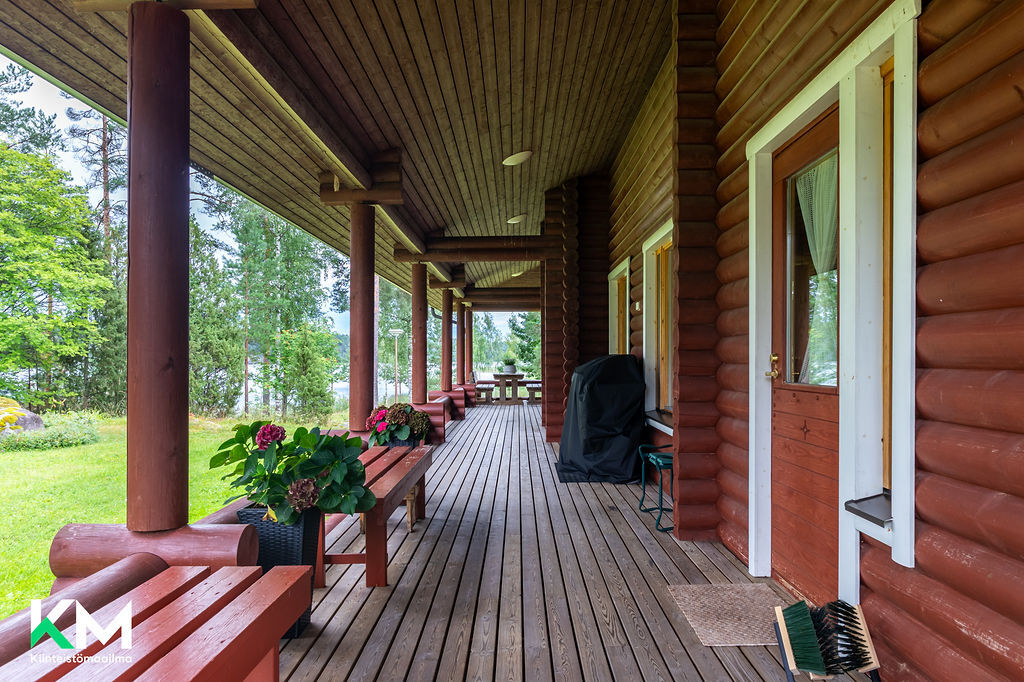 Päärak. terassia