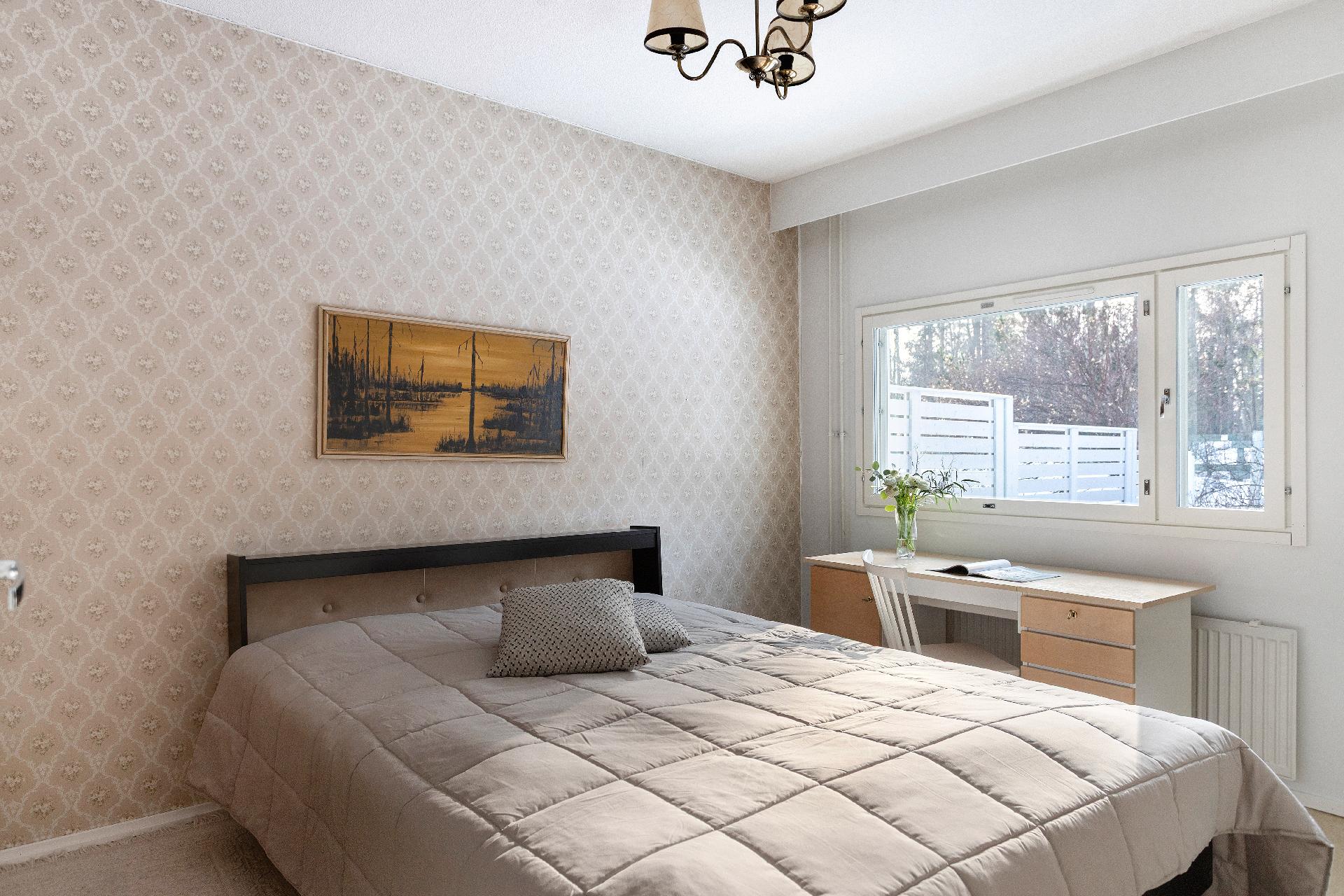 Esikoisentie 8, Maununneva, Helsinki