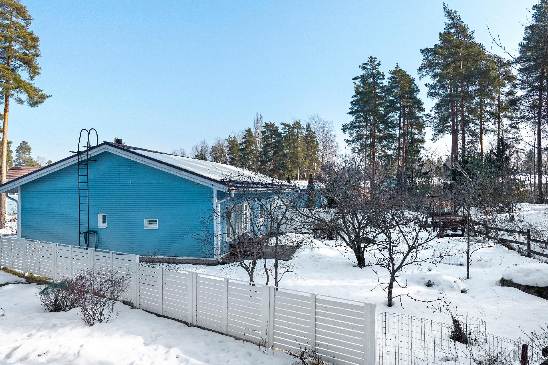 Esikoisentie 8, Maununneva, Helsinki