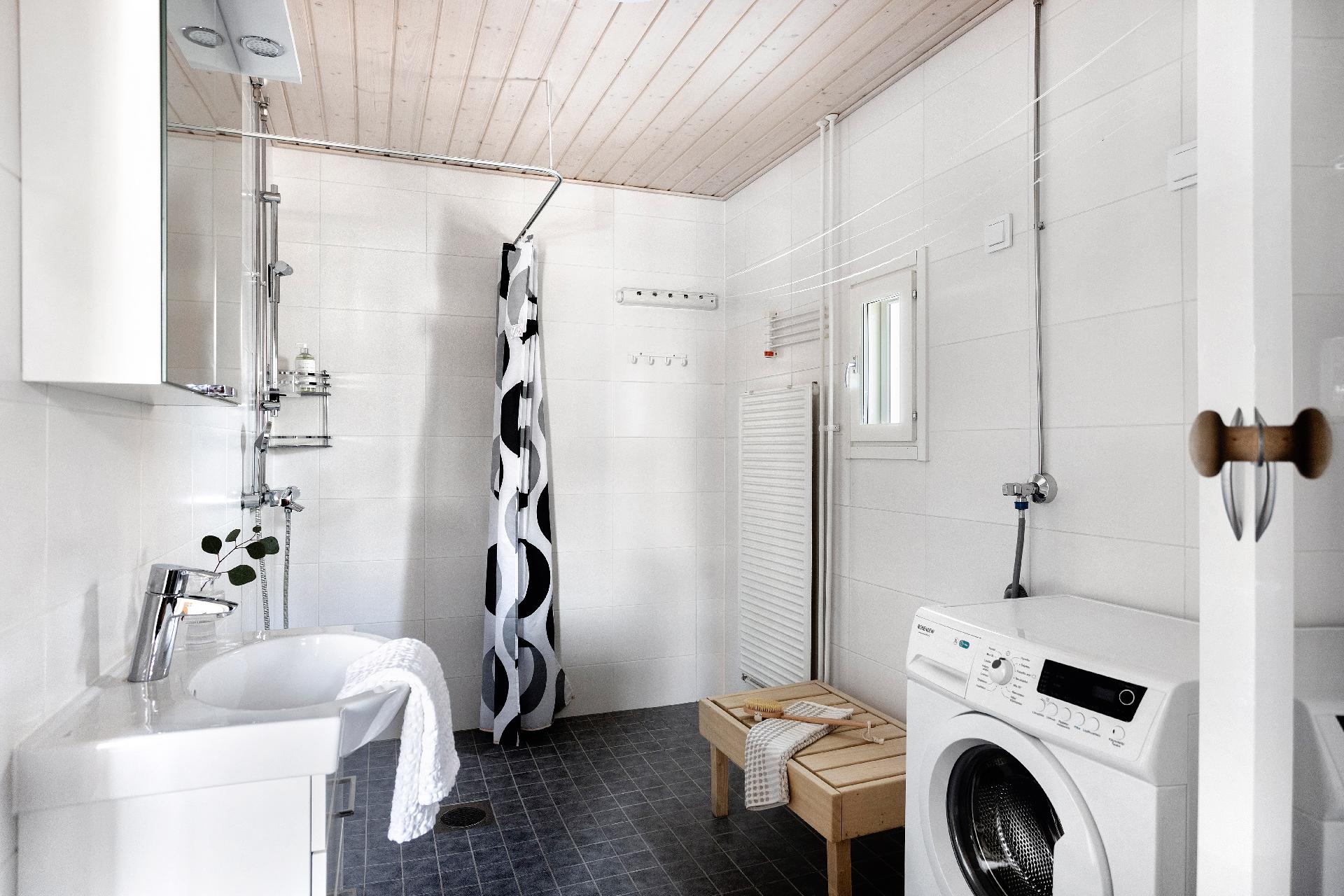 Esikoisentie 8, Maununneva, Helsinki