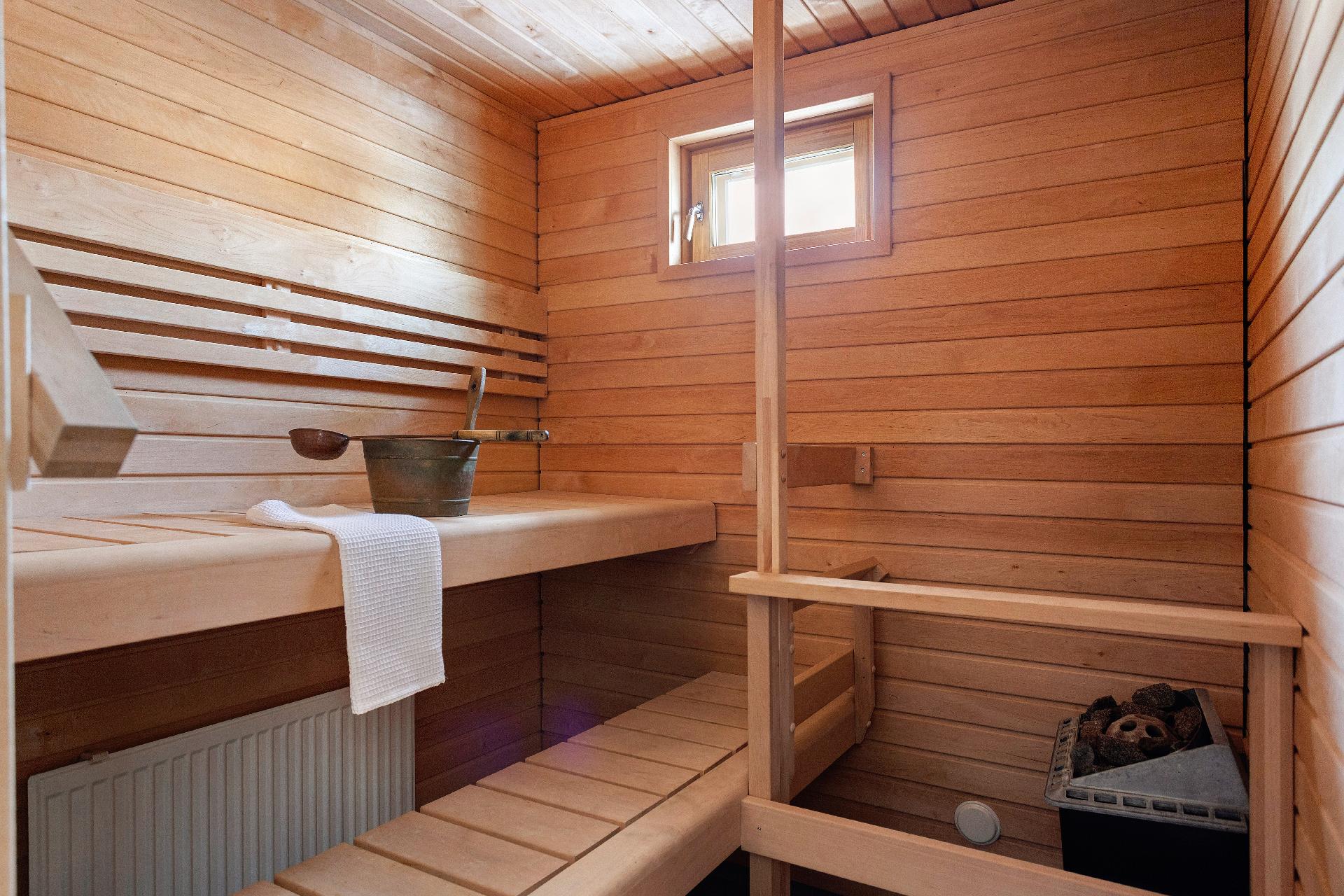 Esikoisentie 8, Maununneva, Helsinki