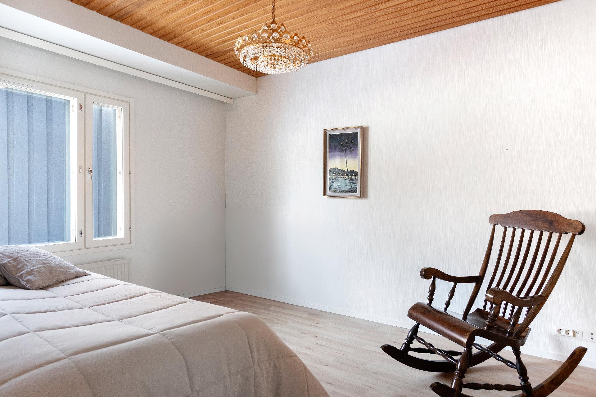 Esikoisentie 8, Maununneva, Helsinki