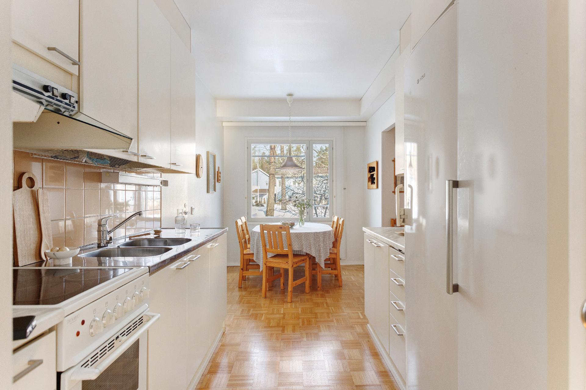 Esikoisentie 8, Maununneva, Helsinki