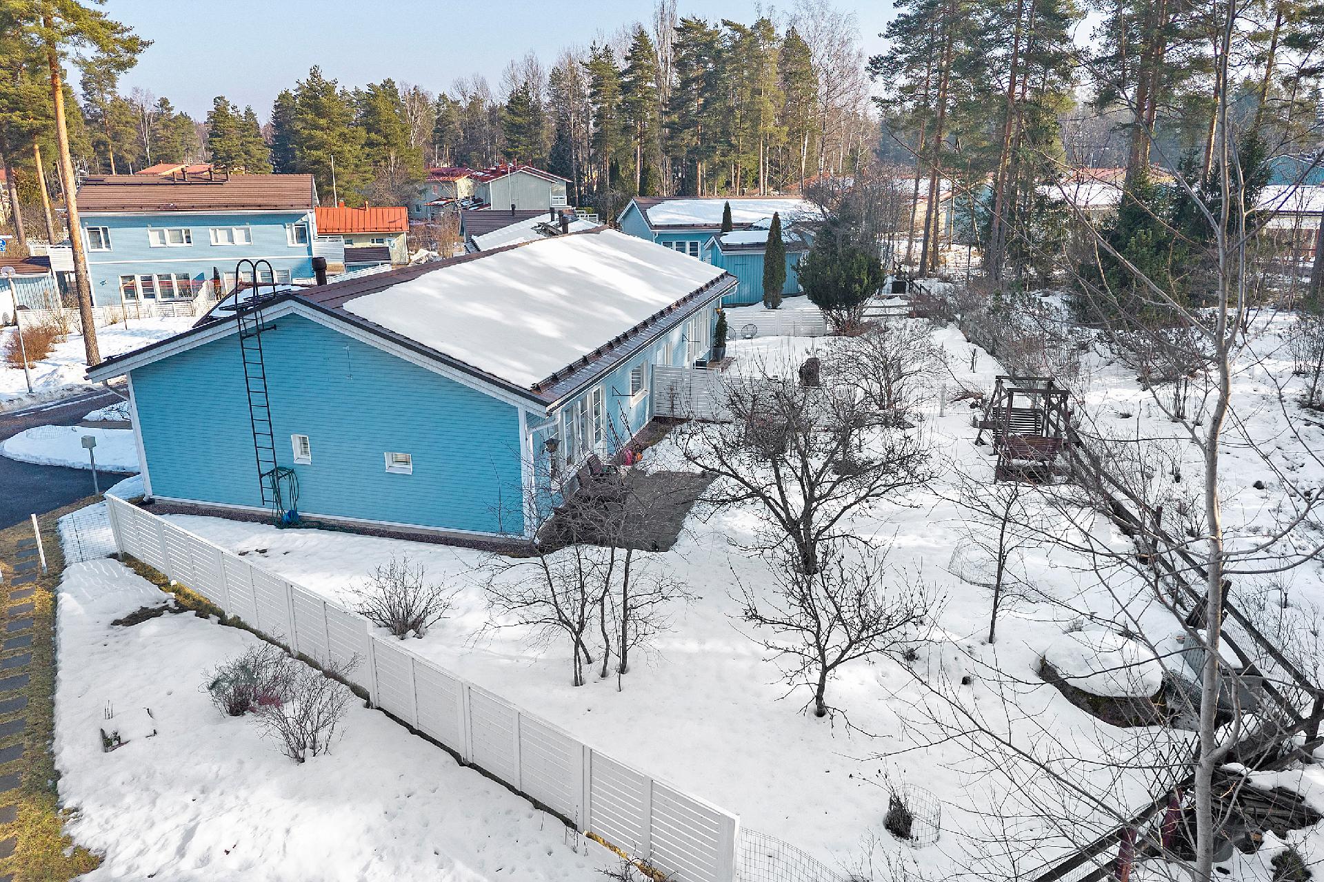 Esikoisentie 8, Maununneva, Helsinki