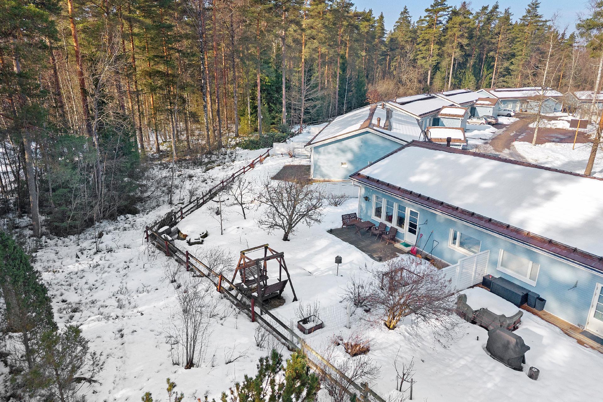 Esikoisentie 8, Maununneva, Helsinki