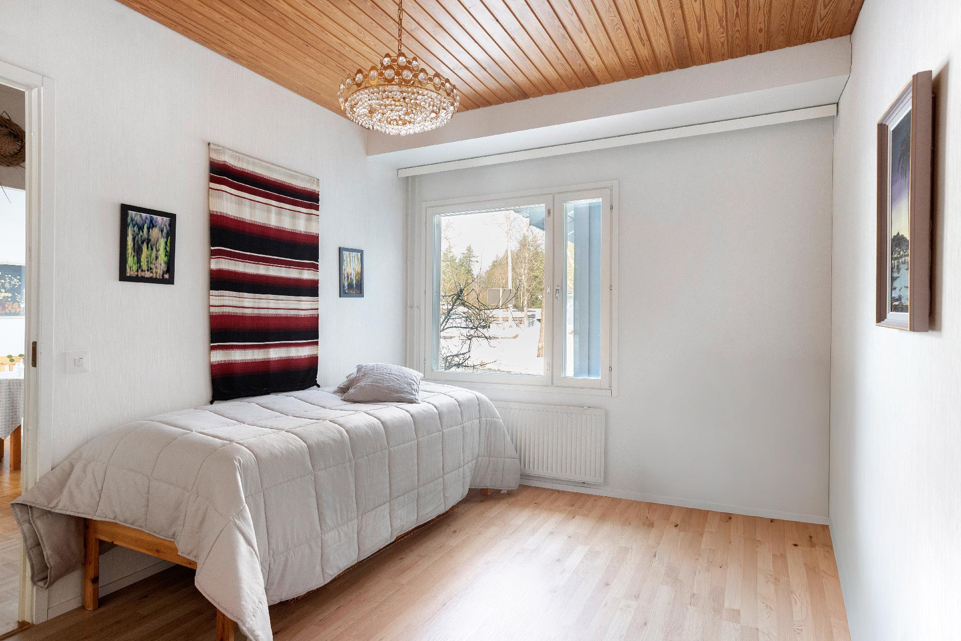 Esikoisentie 8, Maununneva, Helsinki