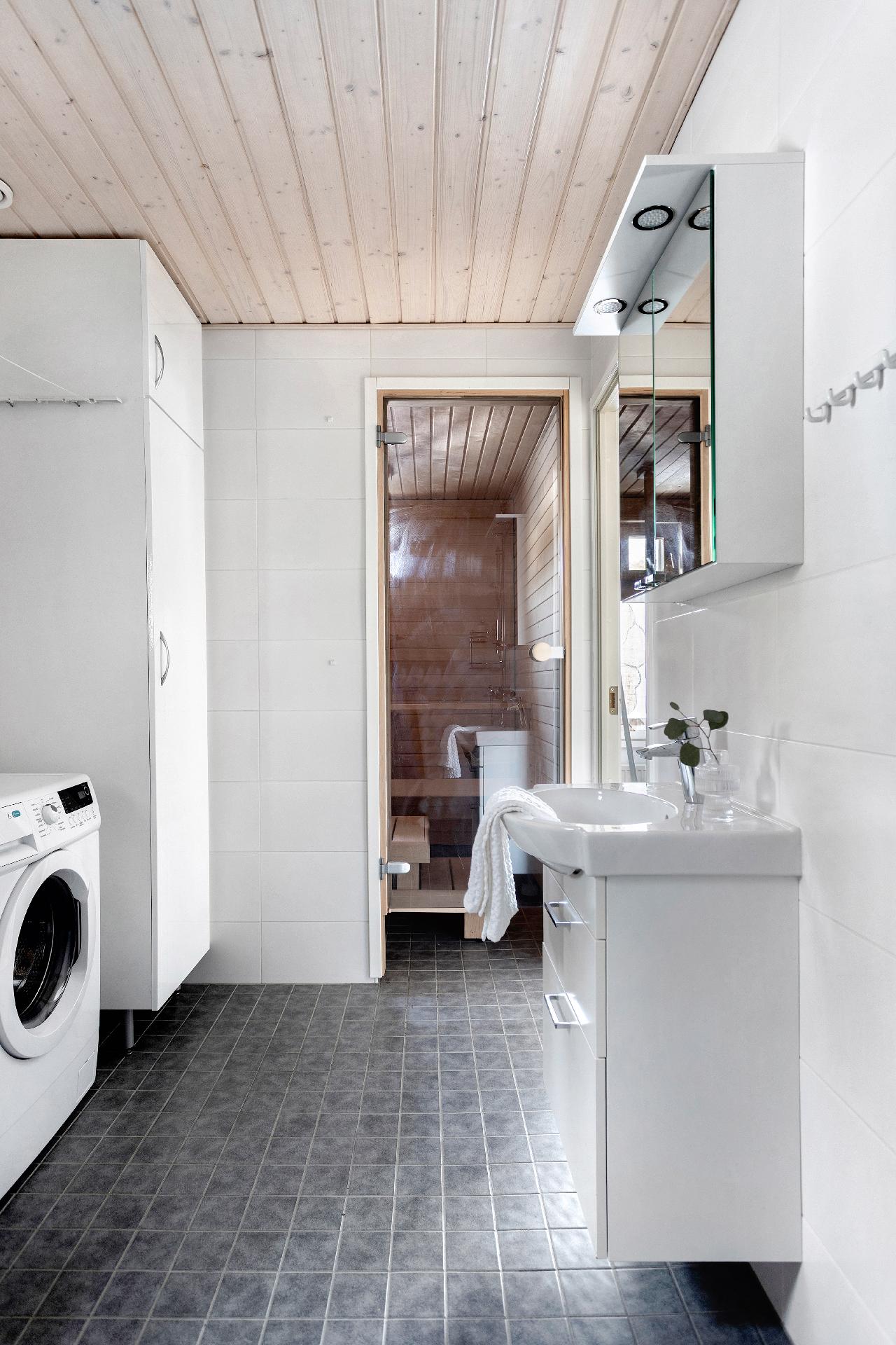 Esikoisentie 8, Maununneva, Helsinki