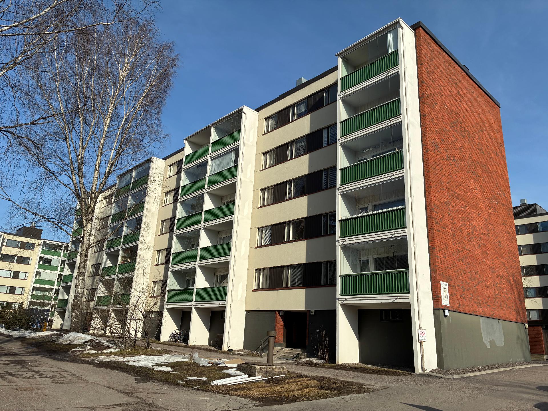 Hyvä sijainti Myyrmäen monipuolisten palveluiden vierestä