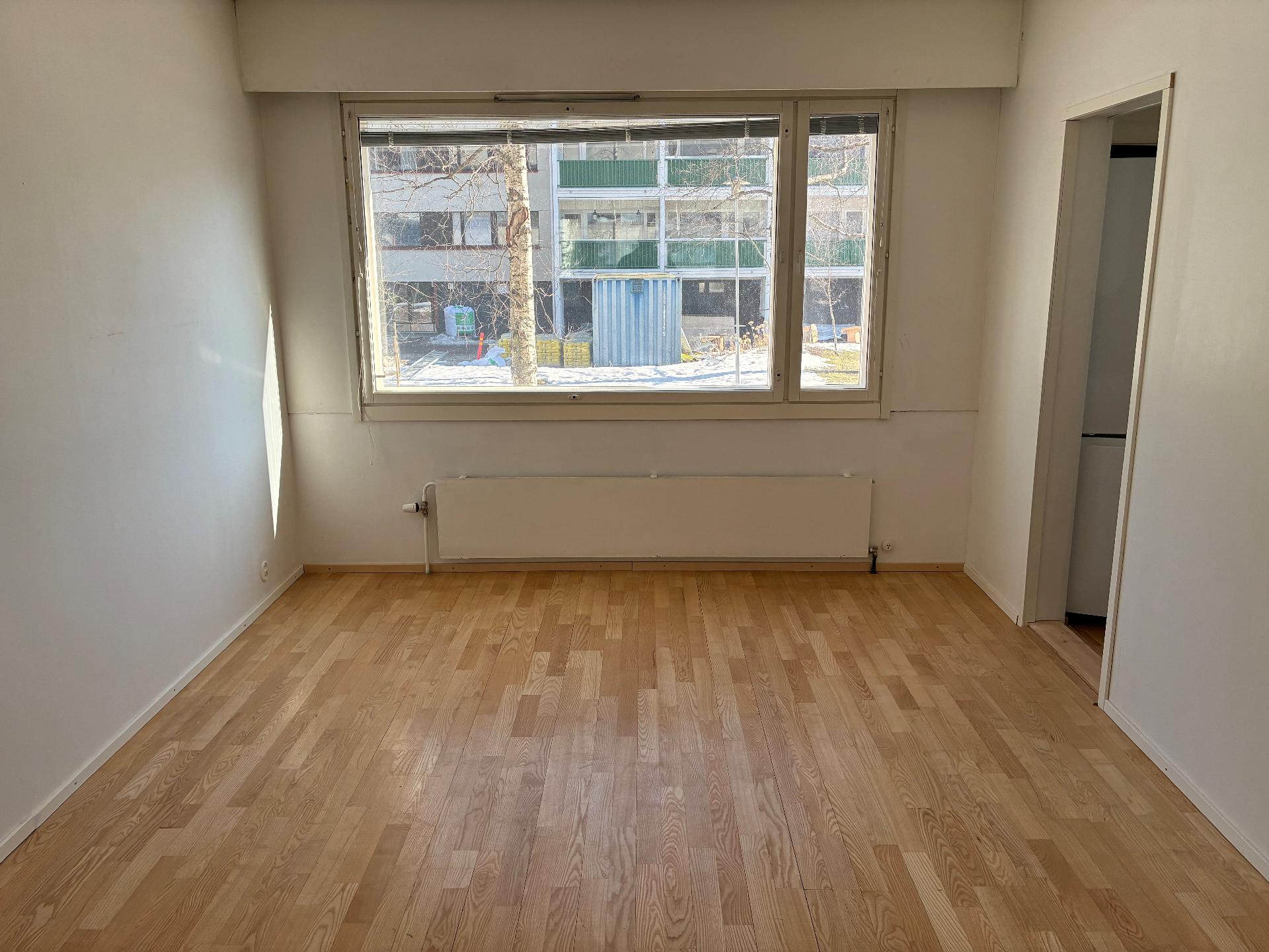 Ruokailuhuone soveltuu myös makuuhuoneeksi