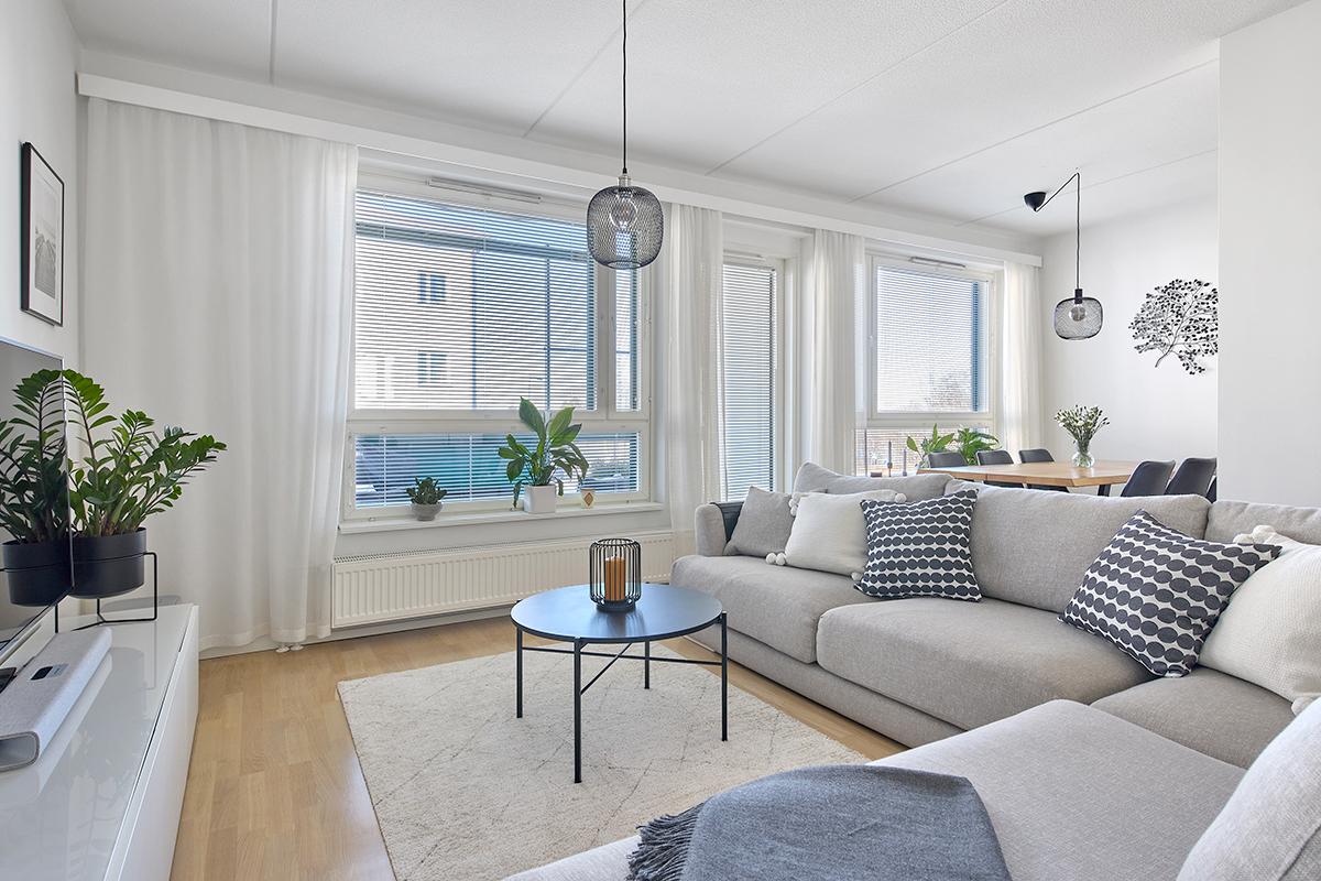 Rautatienkatu 3, Pappila, Lohja