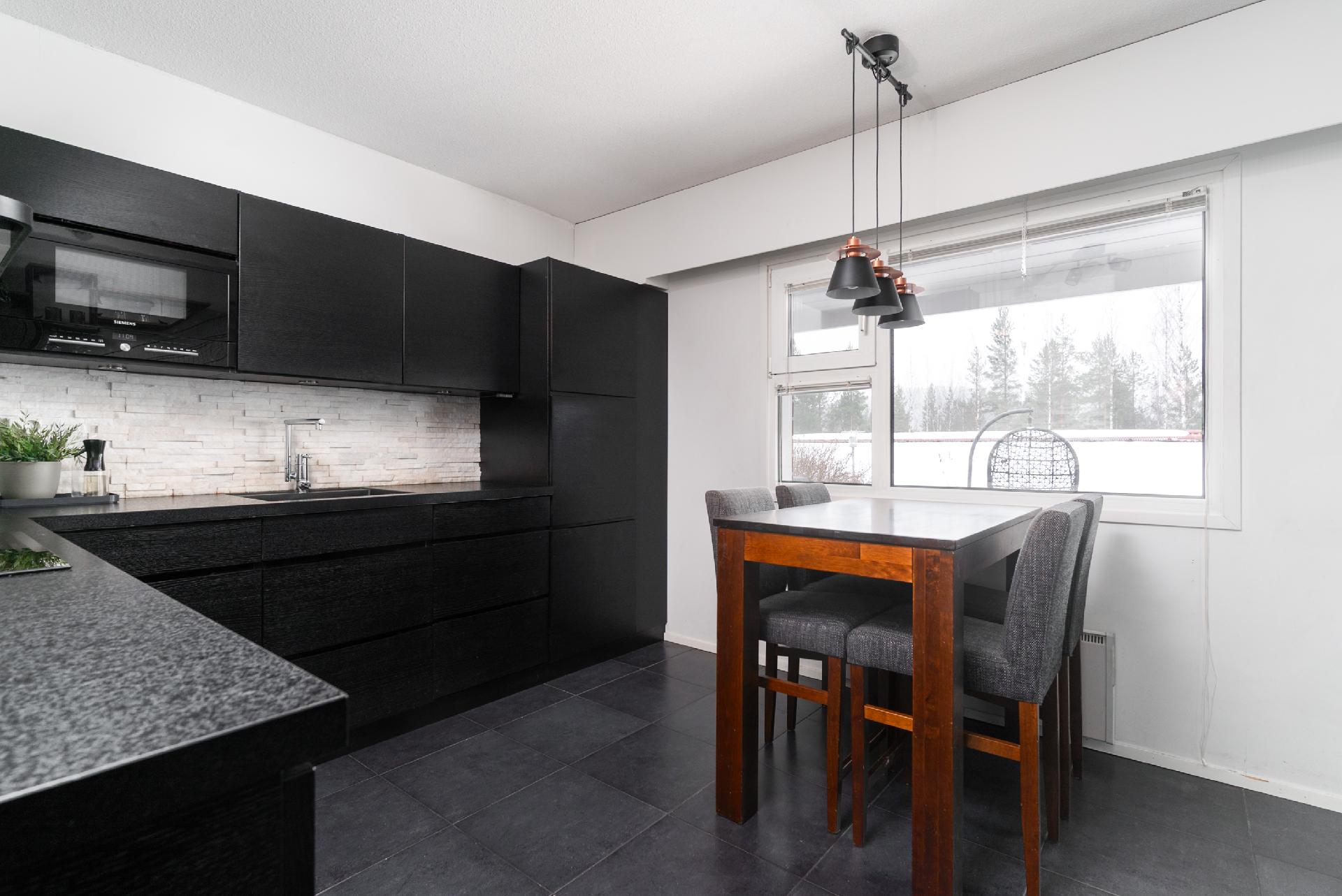 Väliharjuntie 1, Kaunisharju, Jyväskylä