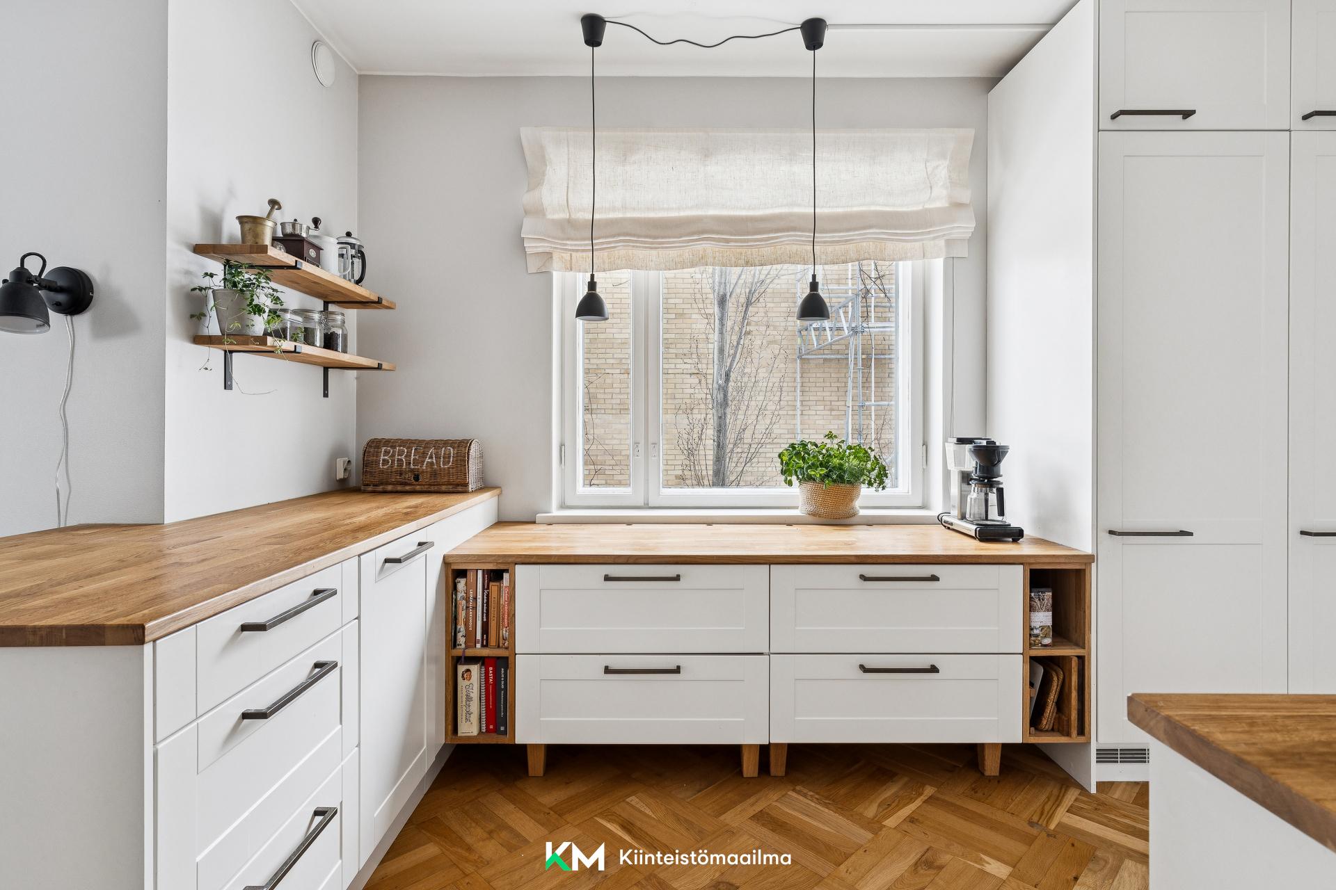 Perustie 32, Munkkiniemi, Helsinki