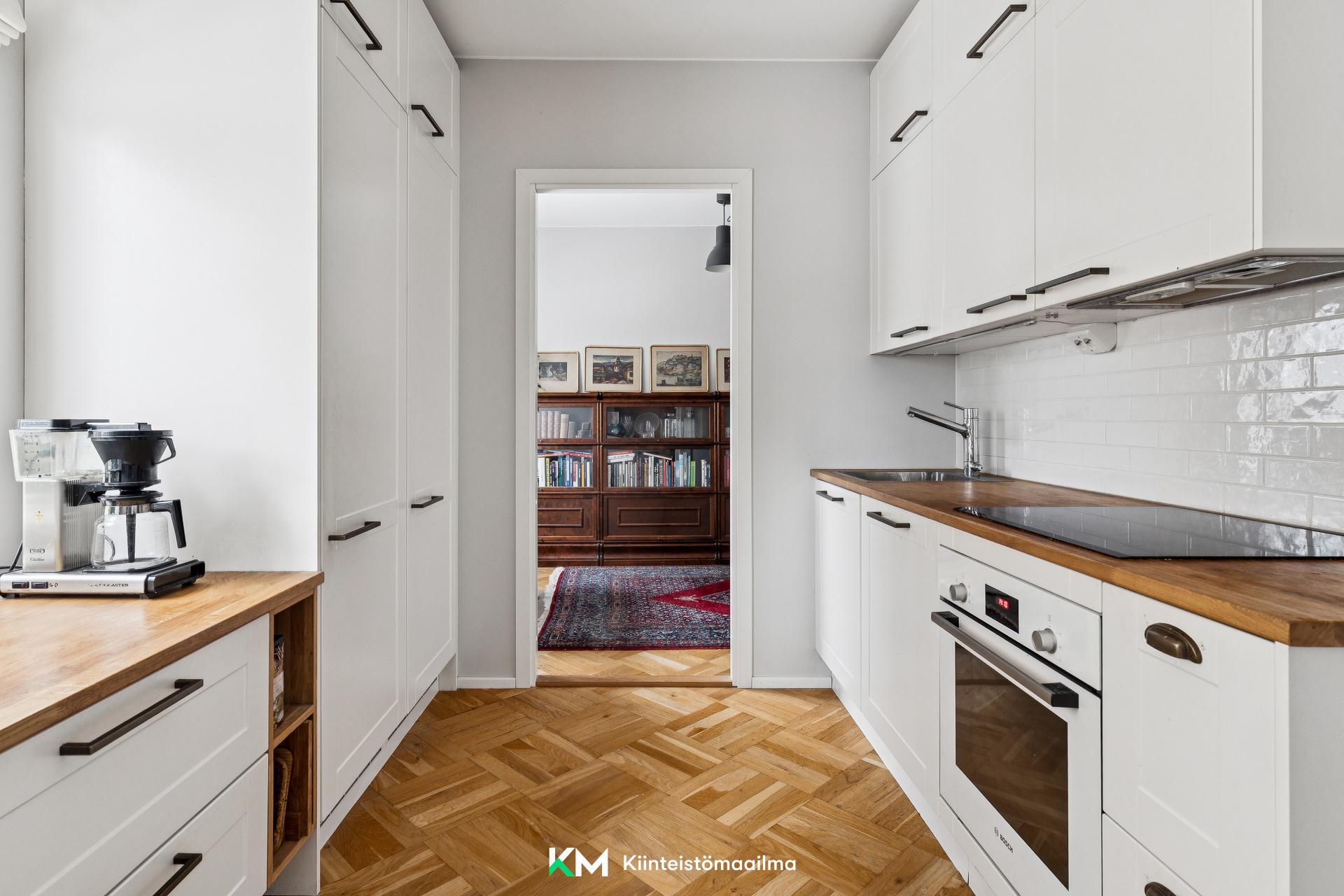 Perustie 32, Munkkiniemi, Helsinki