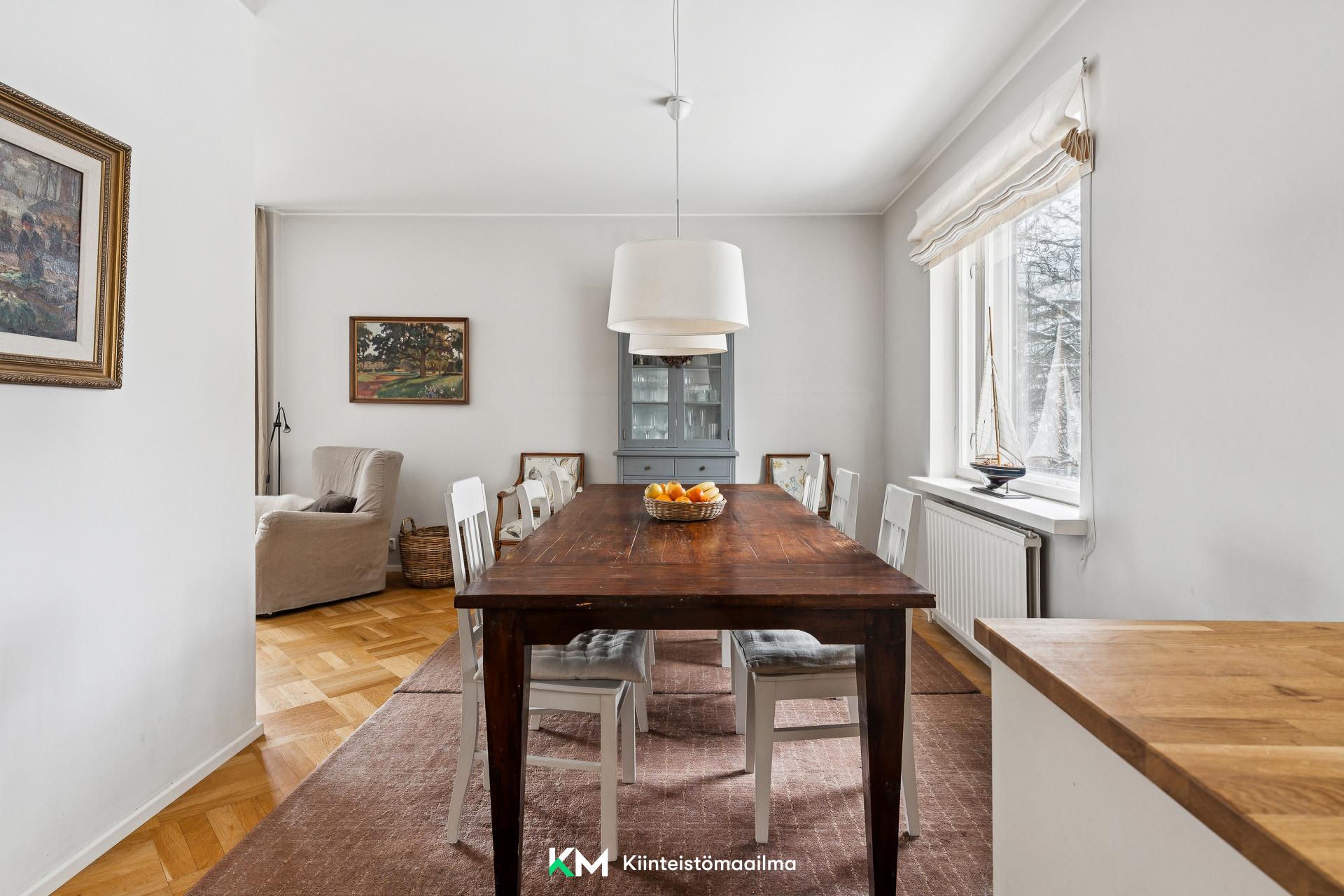 Perustie 32, Munkkiniemi, Helsinki